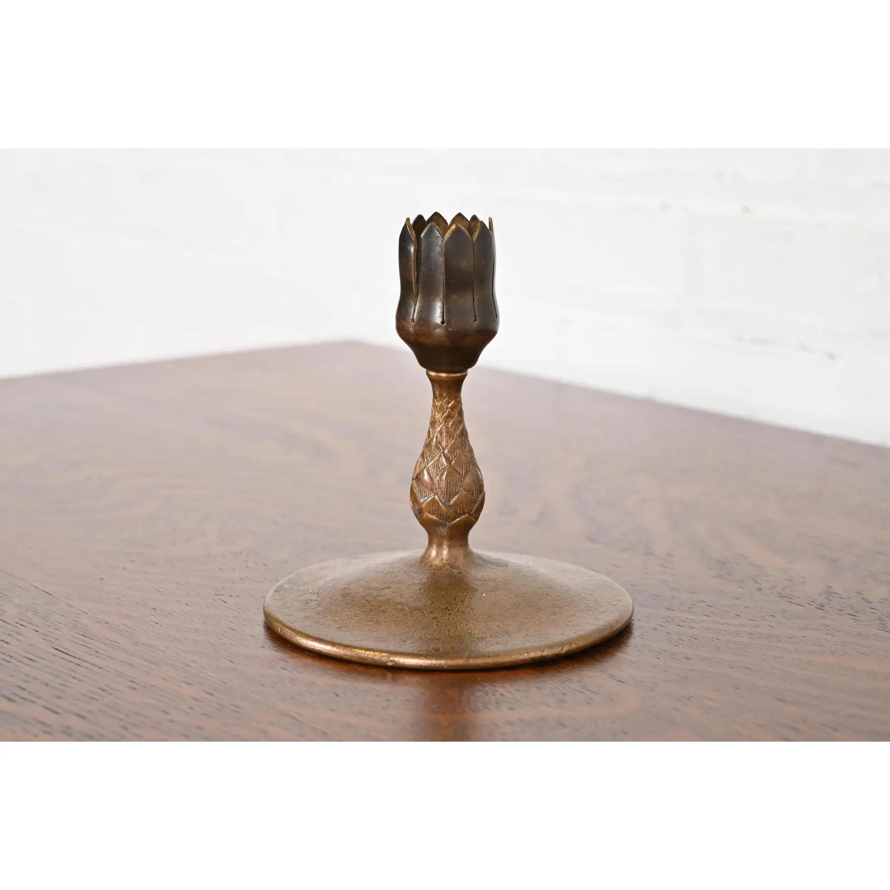 Tiffany Studios New York Bronze Artischocke Form Vase Stand oder Kerzenständer (amerikanisch) im Angebot