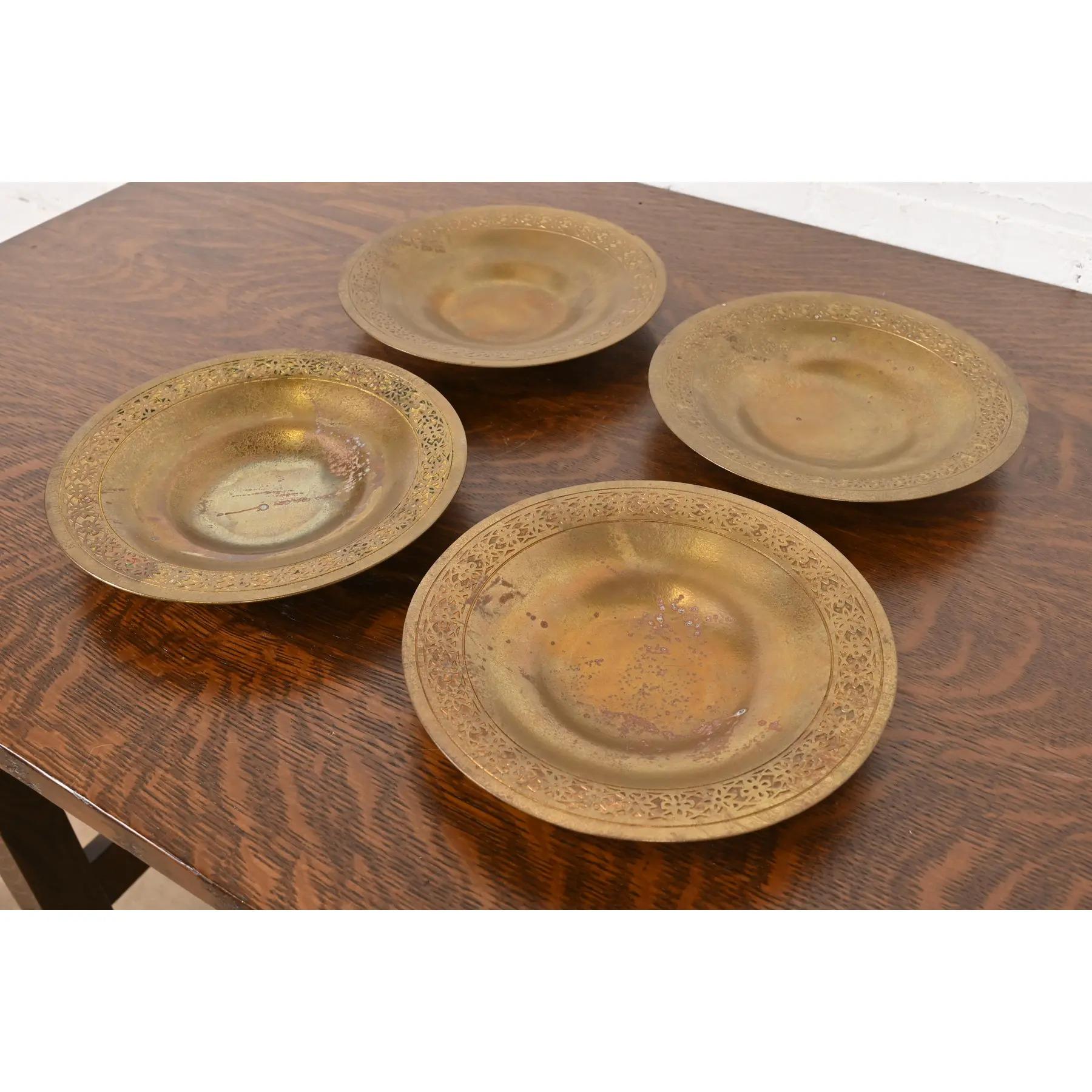 Ciotole in bronzo di Tiffany Studios New York, set di quattro pezzi In condizioni buone in vendita a South Bend, IN