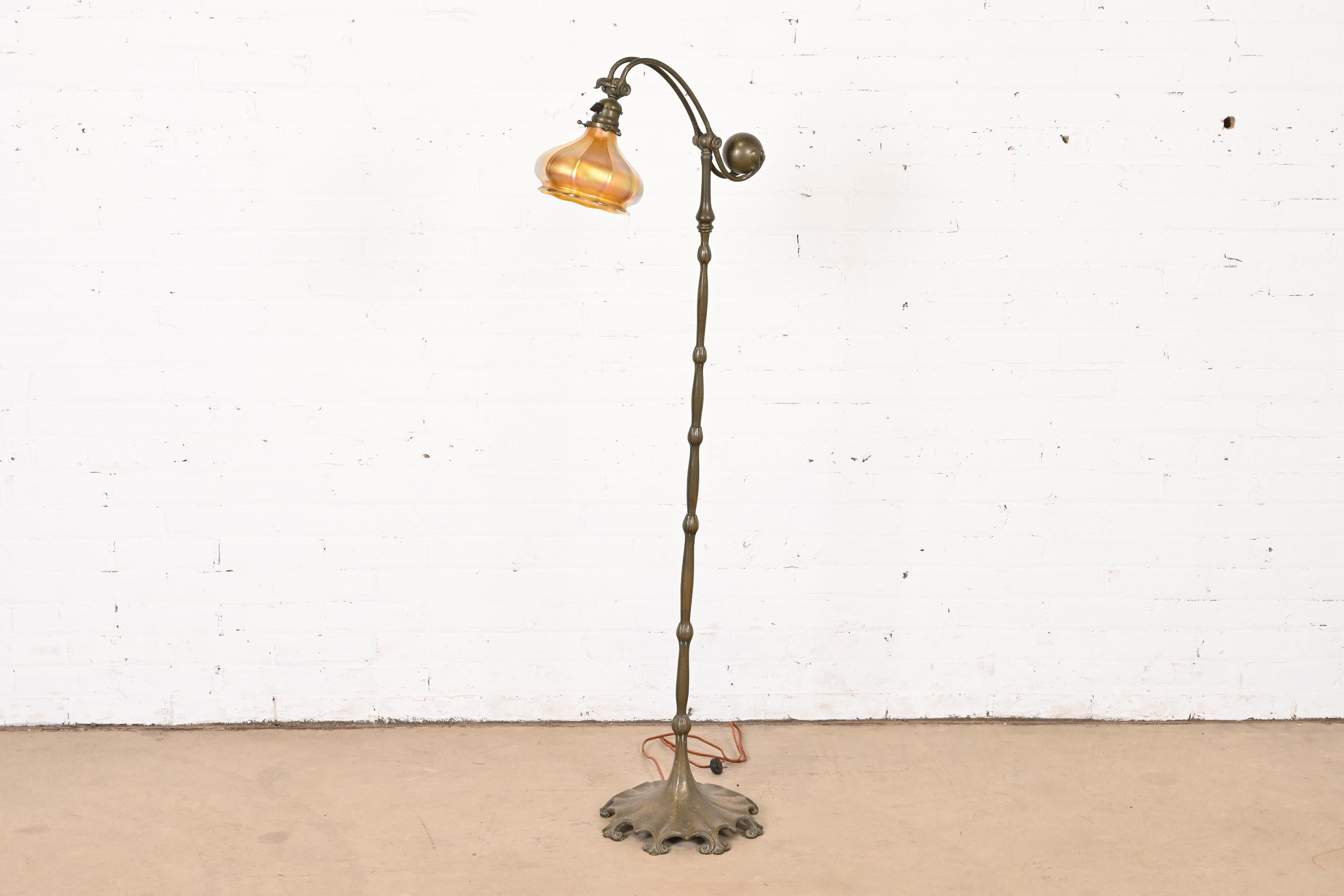 Arts and Crafts Tiffany Studios New York Bronze Counterbalance Floor Lamp, Circa 1910 For Sale