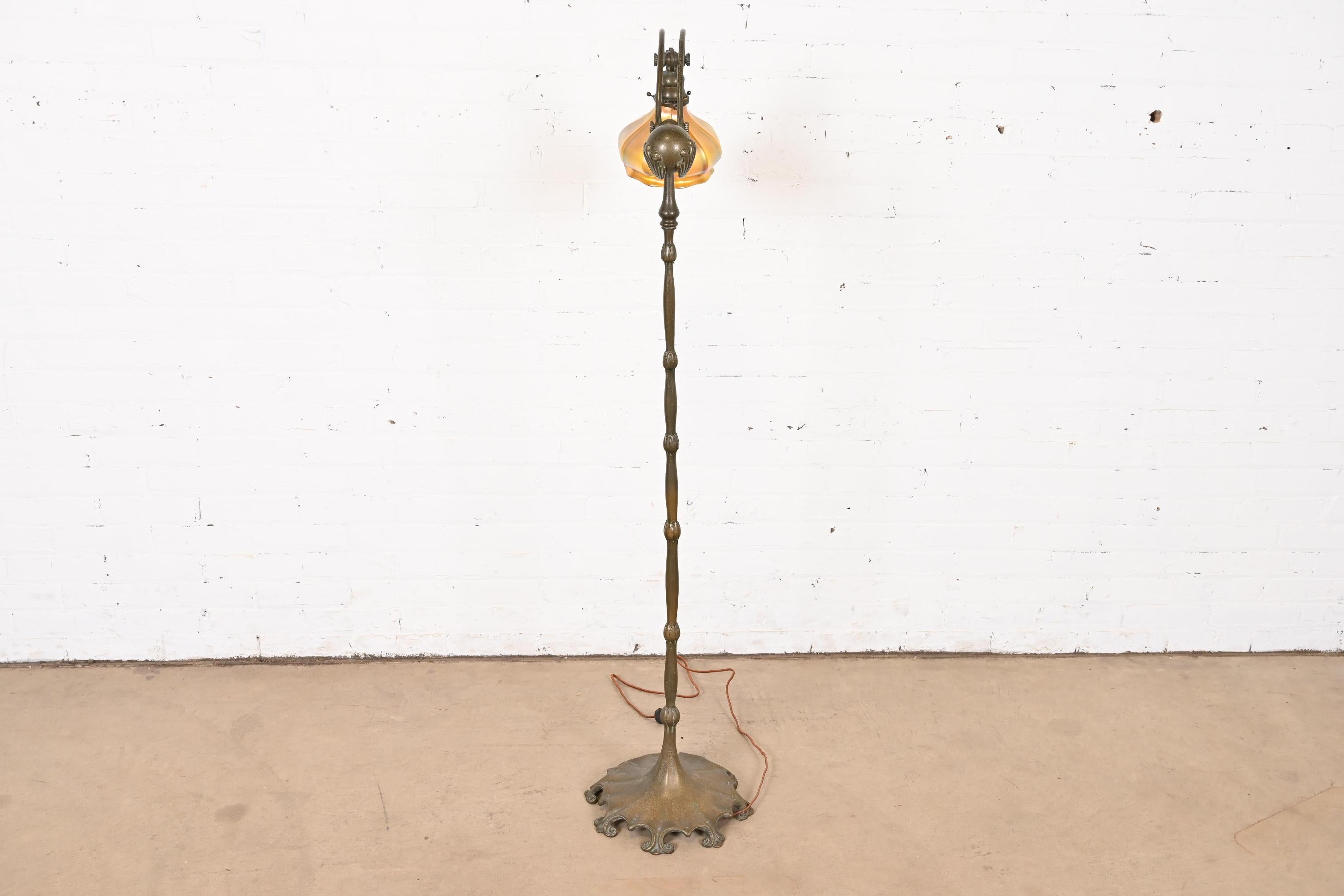 Tiffany Studios New York Bronze Counterbalance Floor Lamp, Circa 1910 In Good Condition For Sale In South Bend, IN