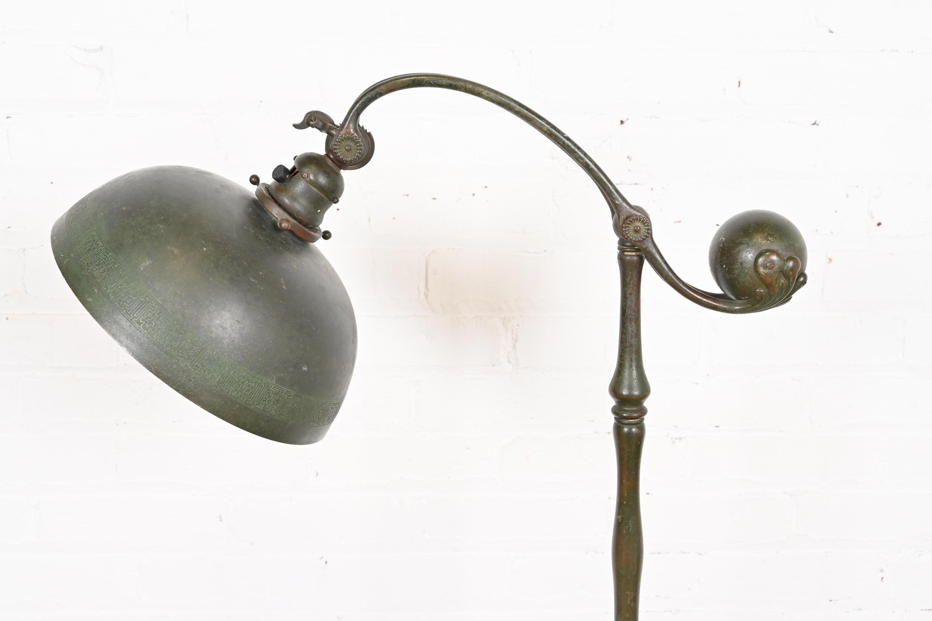 Lampadaire contrebalancé en bronze de Tiffany Studios New York, vers 1910 en vente 2