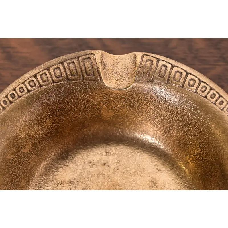Tiffany Studios New York Bronze Doré Ashtray (20. Jahrhundert) im Angebot