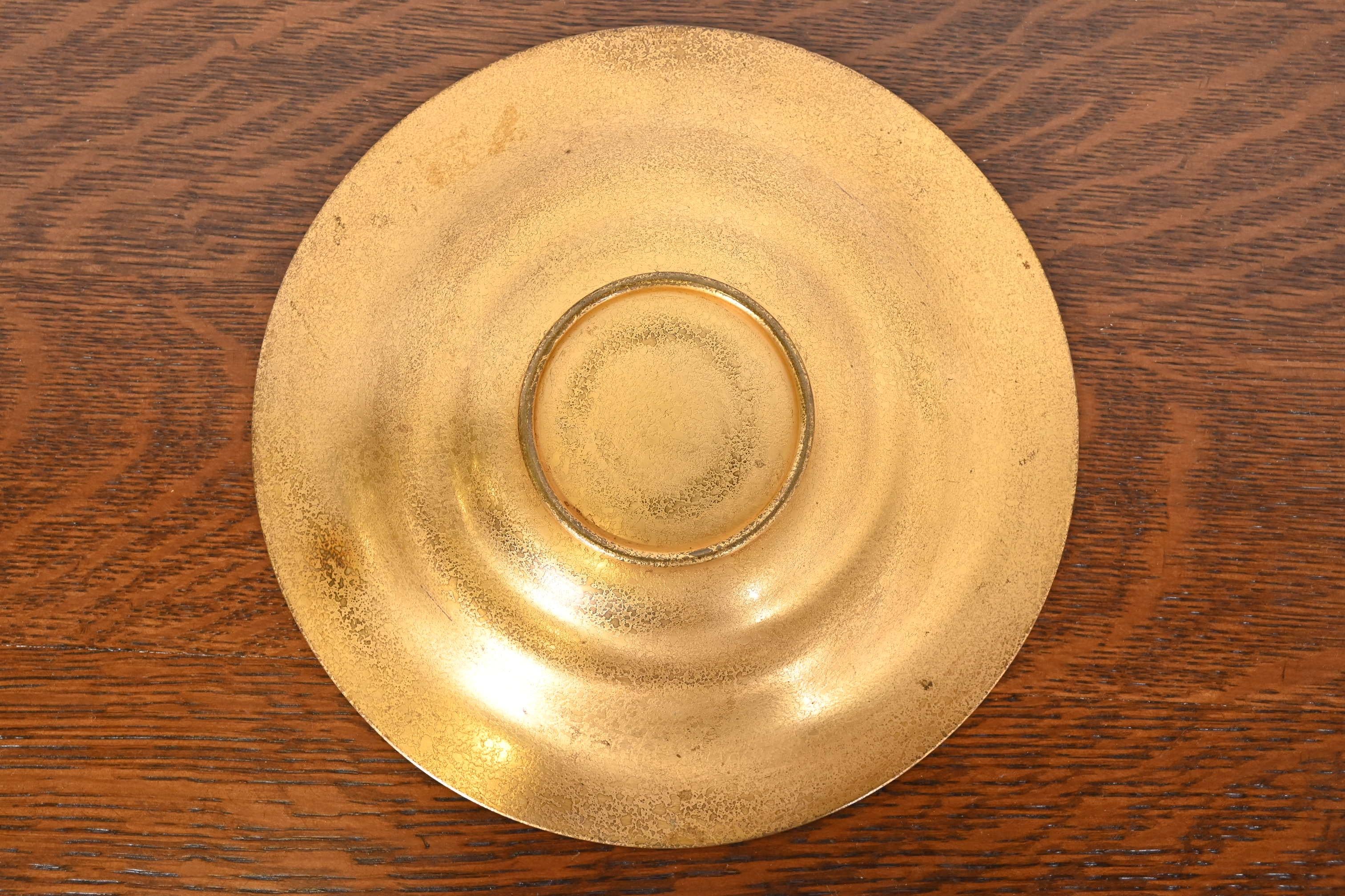 Tiffany Studios New York Bronze Doré Bowl With Abalone Inlay (bol en bronze avec incrustation d'ormeaux) en vente 3