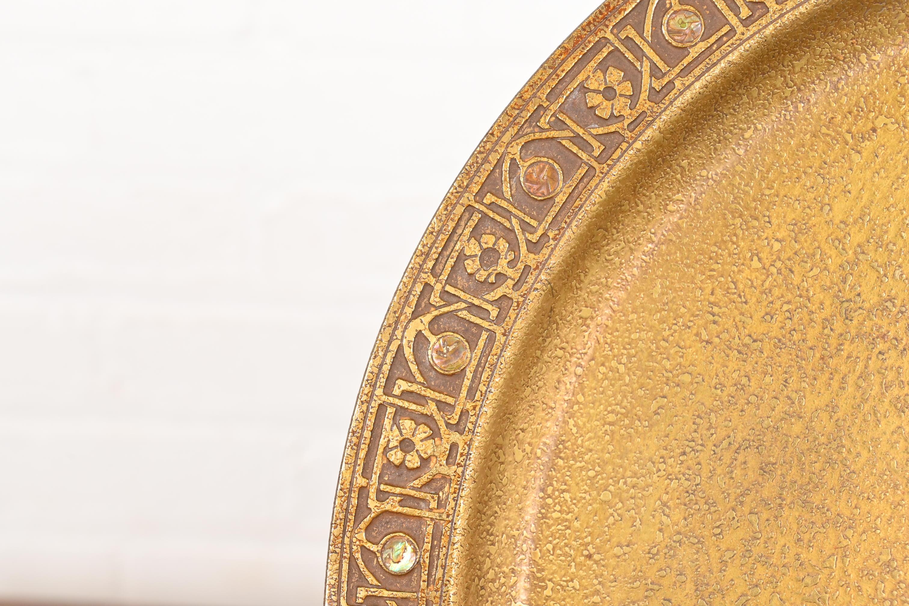20th Century Tiffany Studios New York Bronze Doré Charger Plate or Tray With Abalone Inlay For Sale