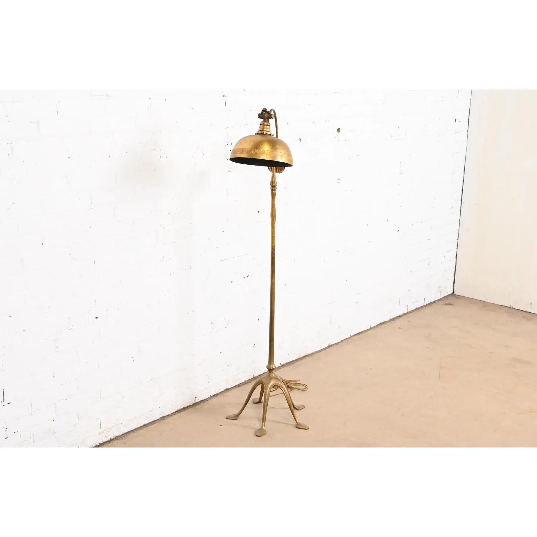 Lampadaire à contrepoids en bronze Doré de Tiffany Studios New York, Circa 1910 Bon état - En vente à South Bend, IN