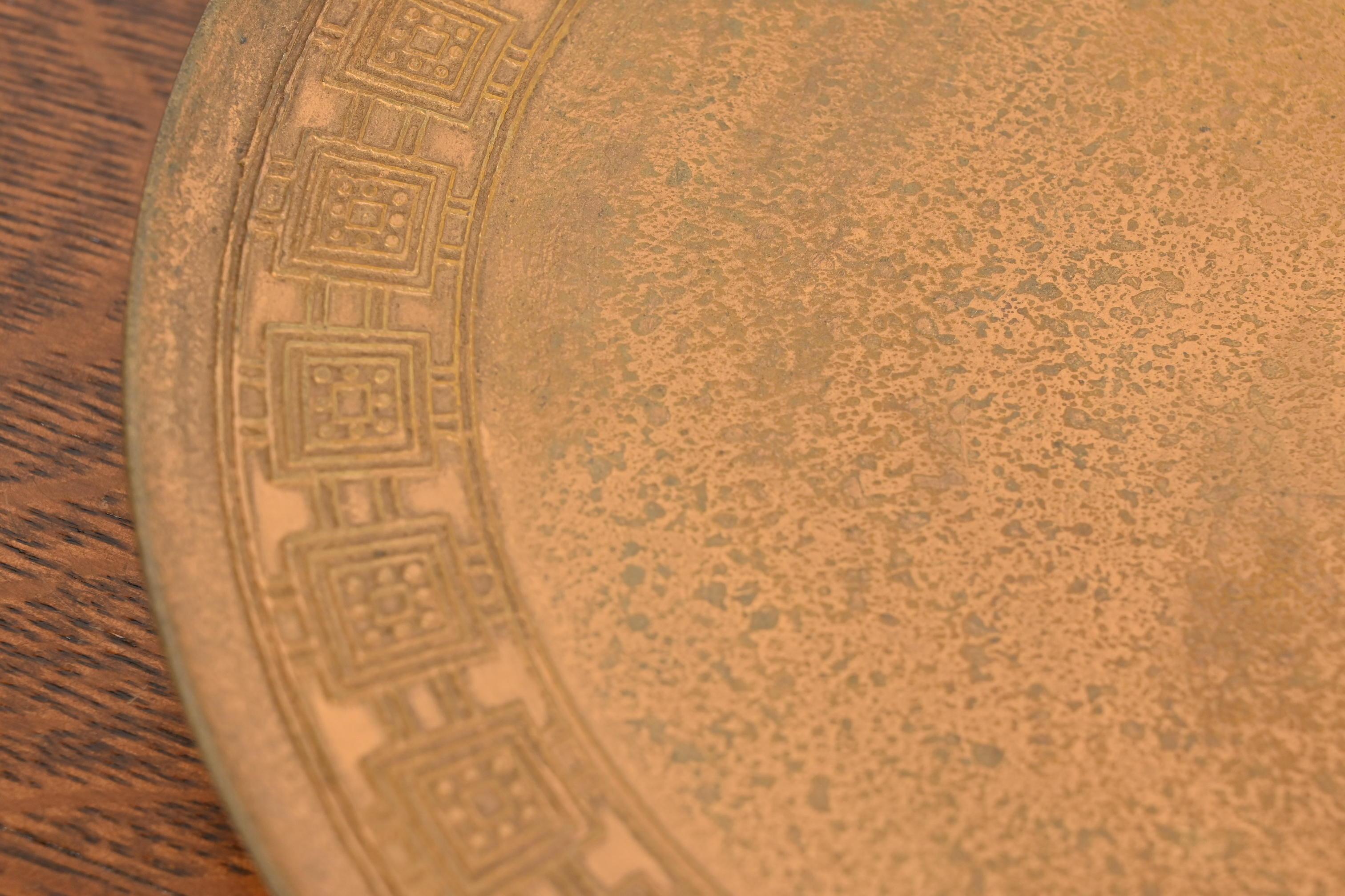 Tiffany Studios New York Bronze Doré Footed Plate (assiette à pied) en vente 1