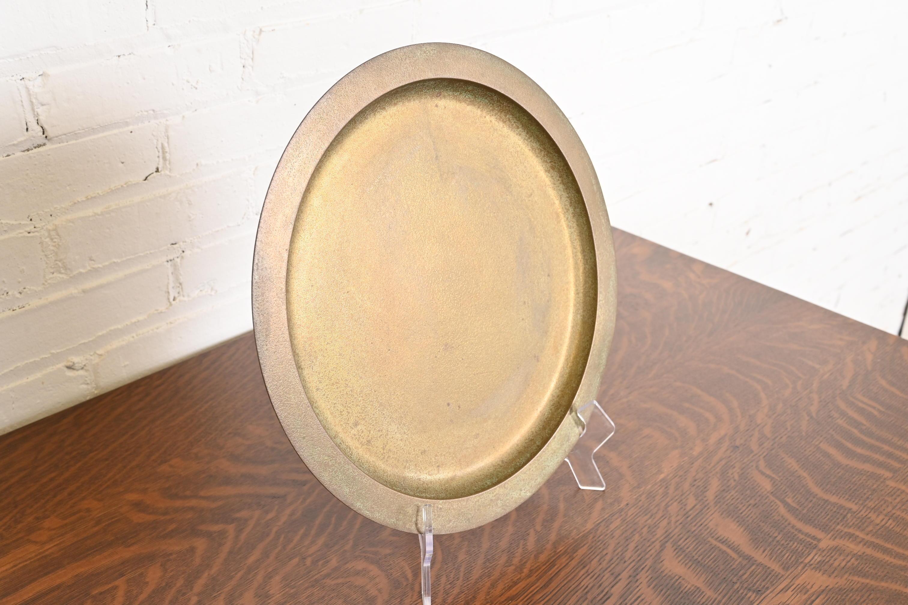 Tiffany Studios New York Bronze Doré große Charger Teller oder Tablett (amerikanisch) im Angebot