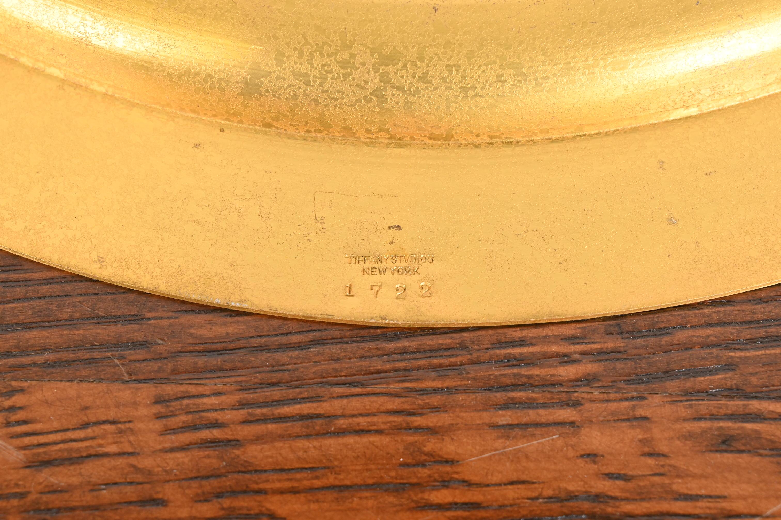 Tiffany Studios New York Bronze Doré Large Plate or Charger en vente 1