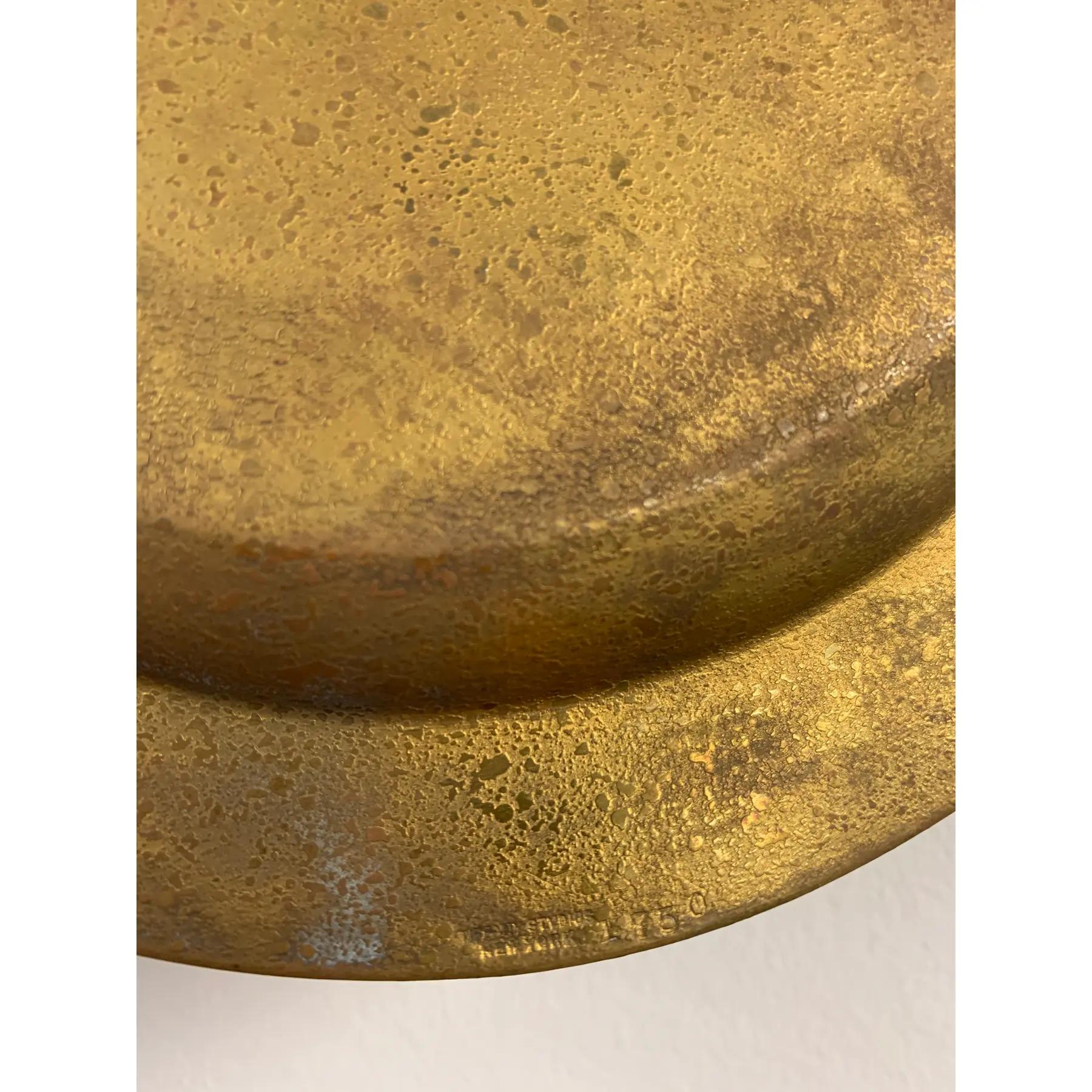 Tiffany Studios New York Plaque Doré en bronze en vente 2