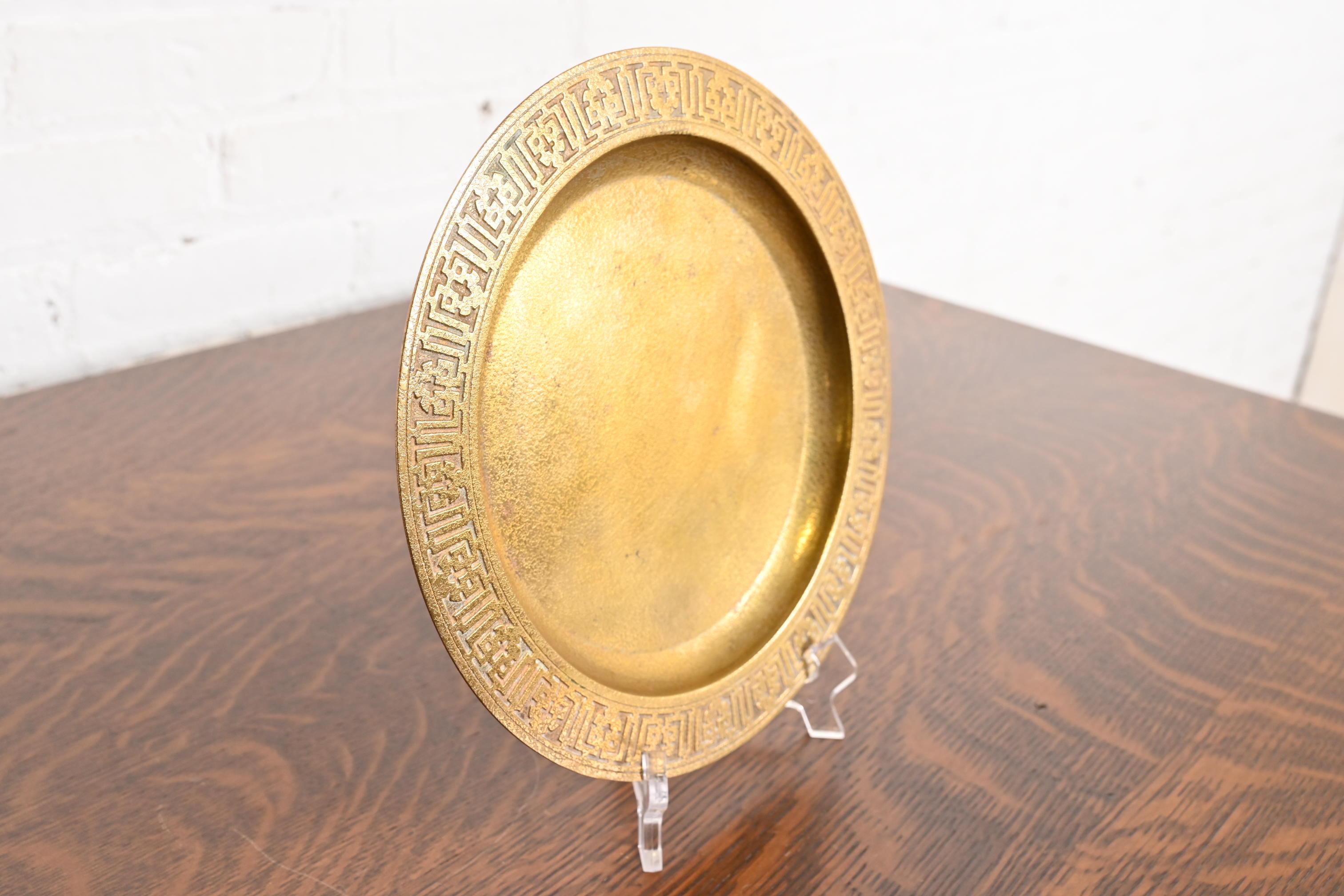 Tiffany Studios New York Bronze Doré Teller oder Ladegerät (amerikanisch) im Angebot