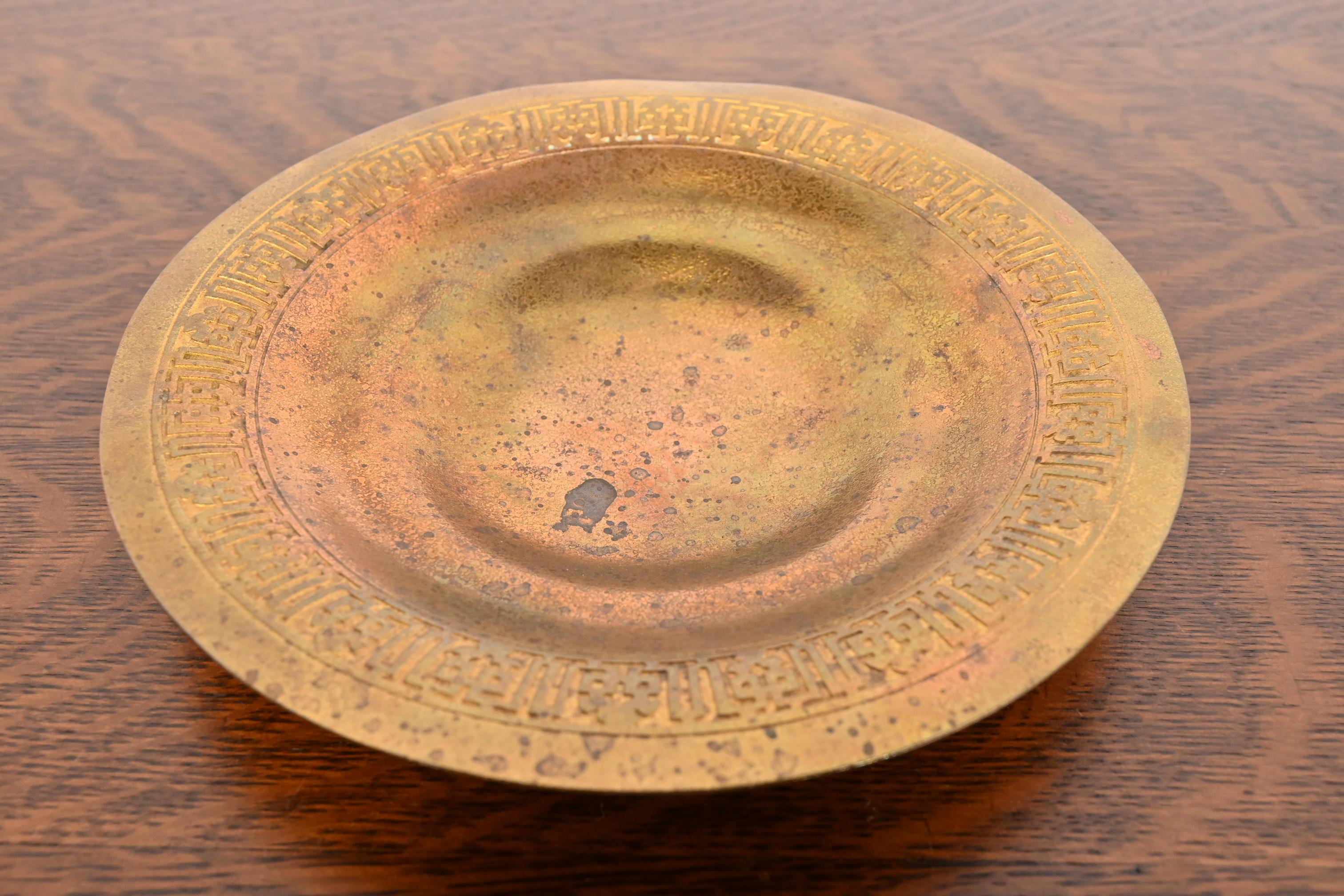 Tiffany Studios New York Bronze Doré Teller oder flache Schale (amerikanisch) im Angebot