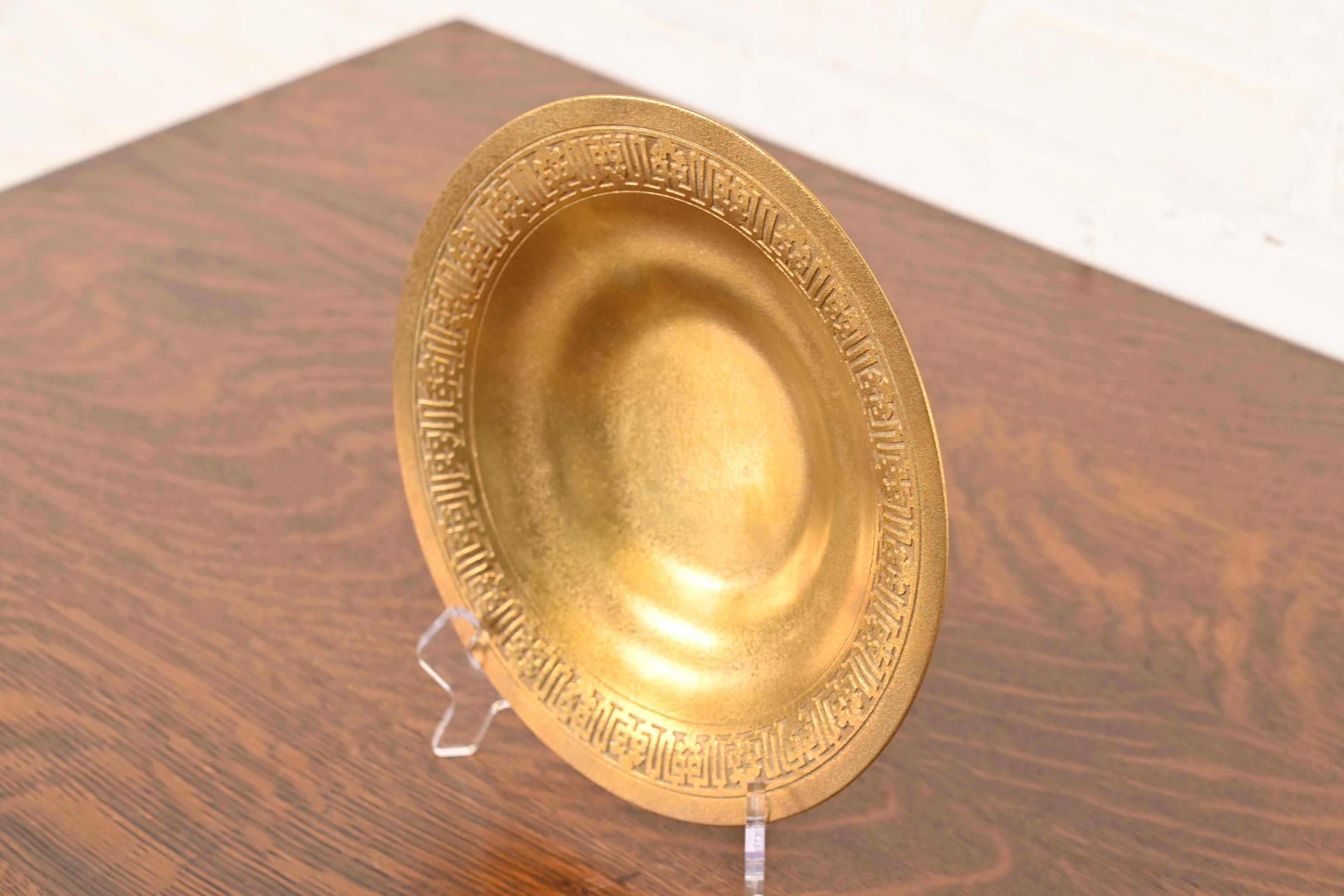 Américain Tiffany Studios New York Bronze Doré Plate ou Shallow Bowl en vente