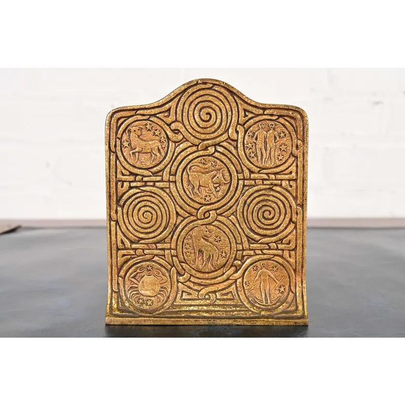 Tiffany Studios New York Bronze Doré Zodiac Bookends, Circa 1910 (20. Jahrhundert) im Angebot
