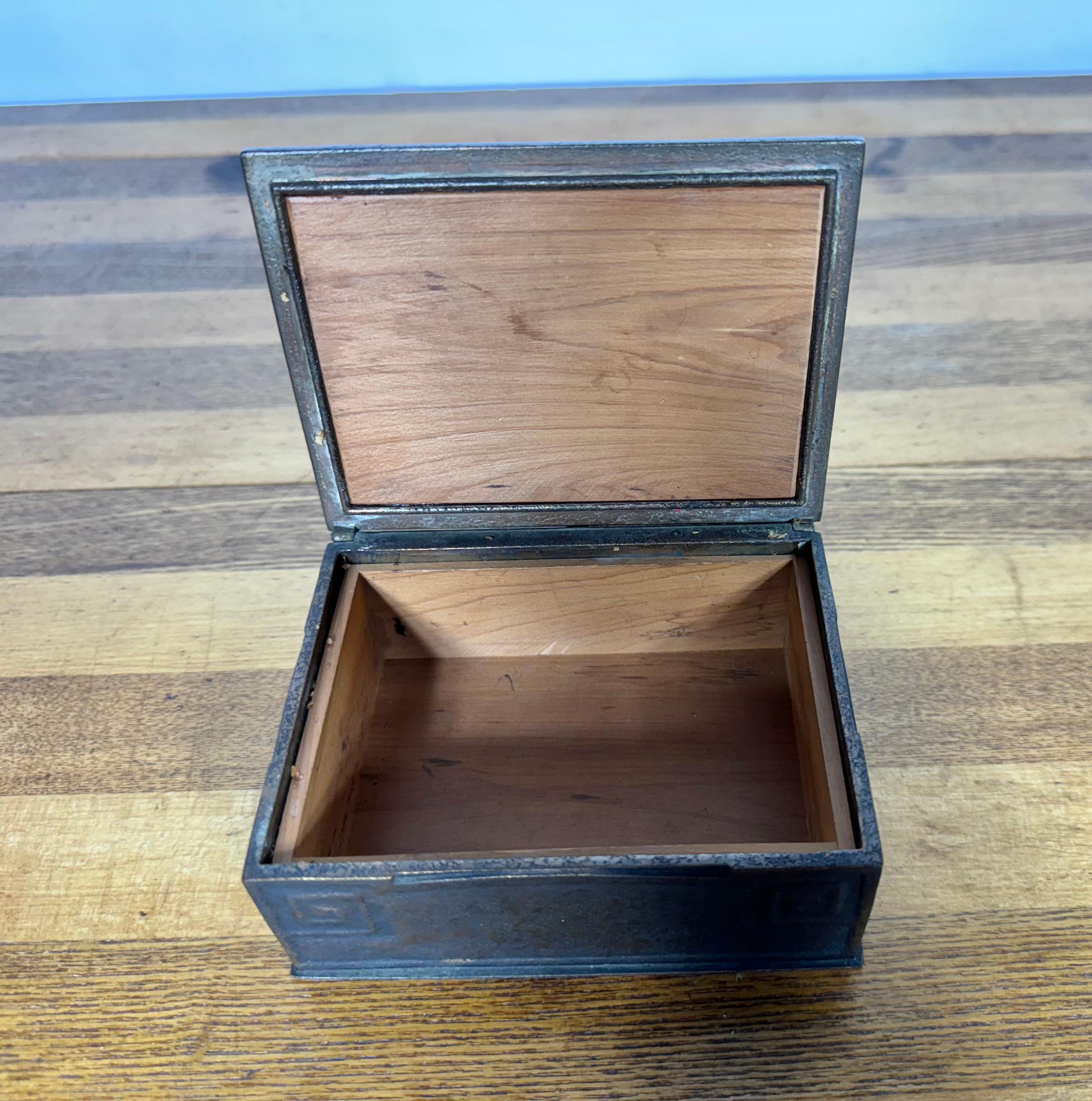 Arts and Crafts Tiffany Studios New York Bronze Greek key Trinket box For Sale