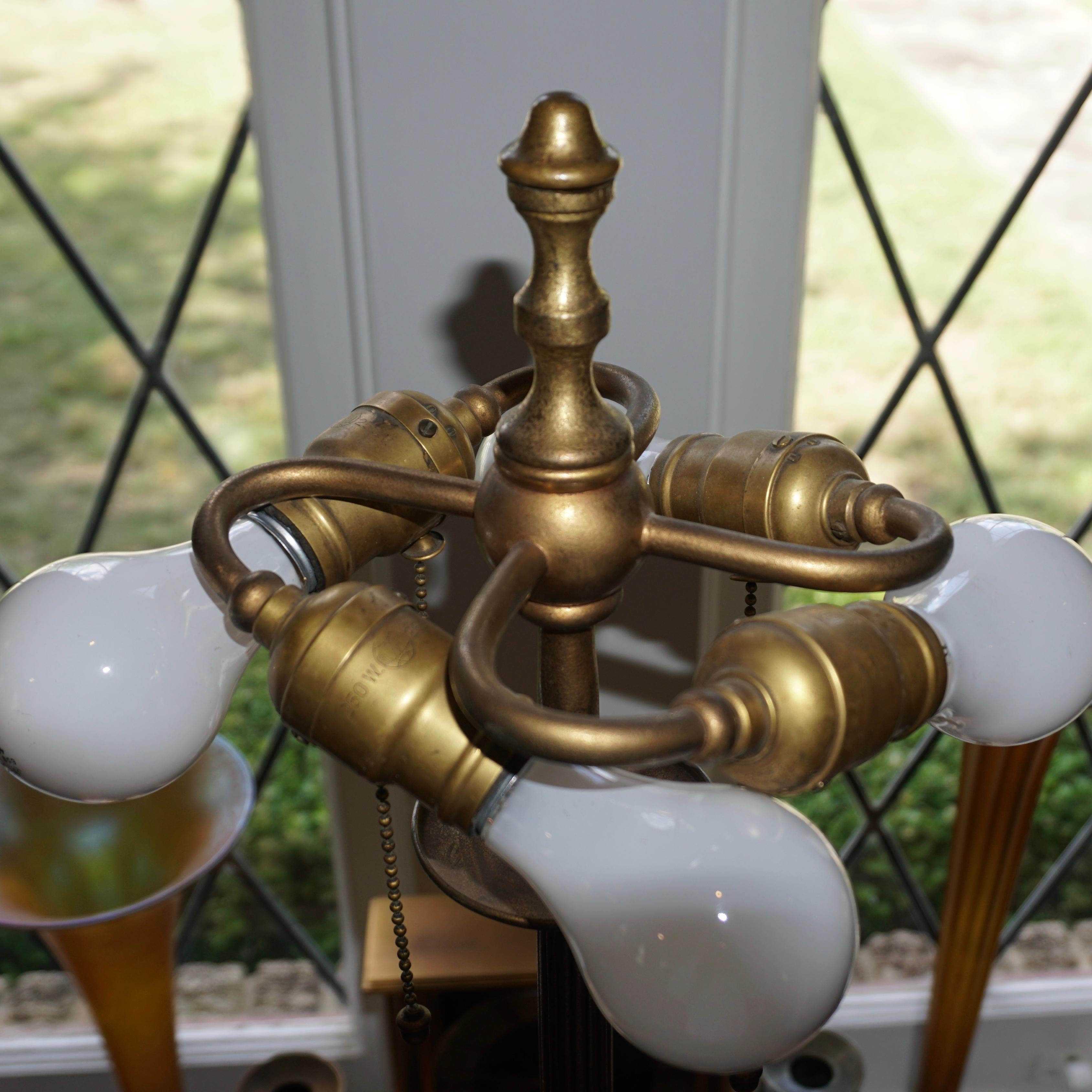 Early 20th Century Tiffany Studios New York Bronze Lamp with Original Shade