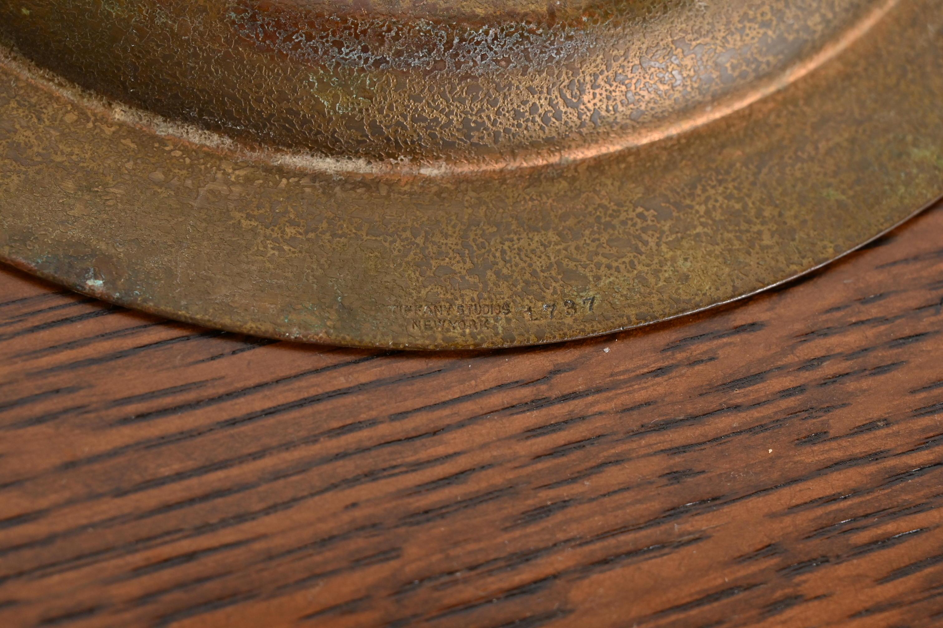 Assiette en bronze Tiffany Studios New York en vente 4