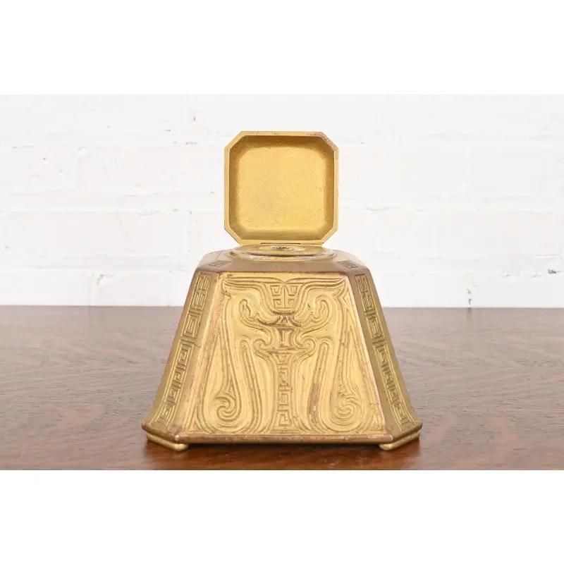 Tiffany Studios New York Chinese Pattern Bronze Doré Large Inkwell im Angebot 1