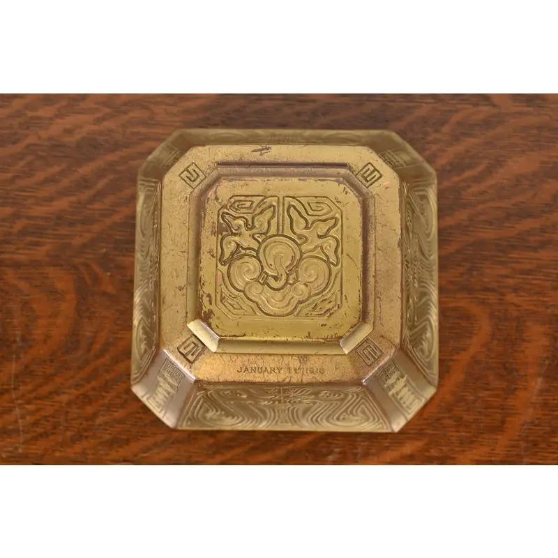 Tiffany Studios New York Chinese Pattern Bronze Doré Large Inkwell im Angebot 2