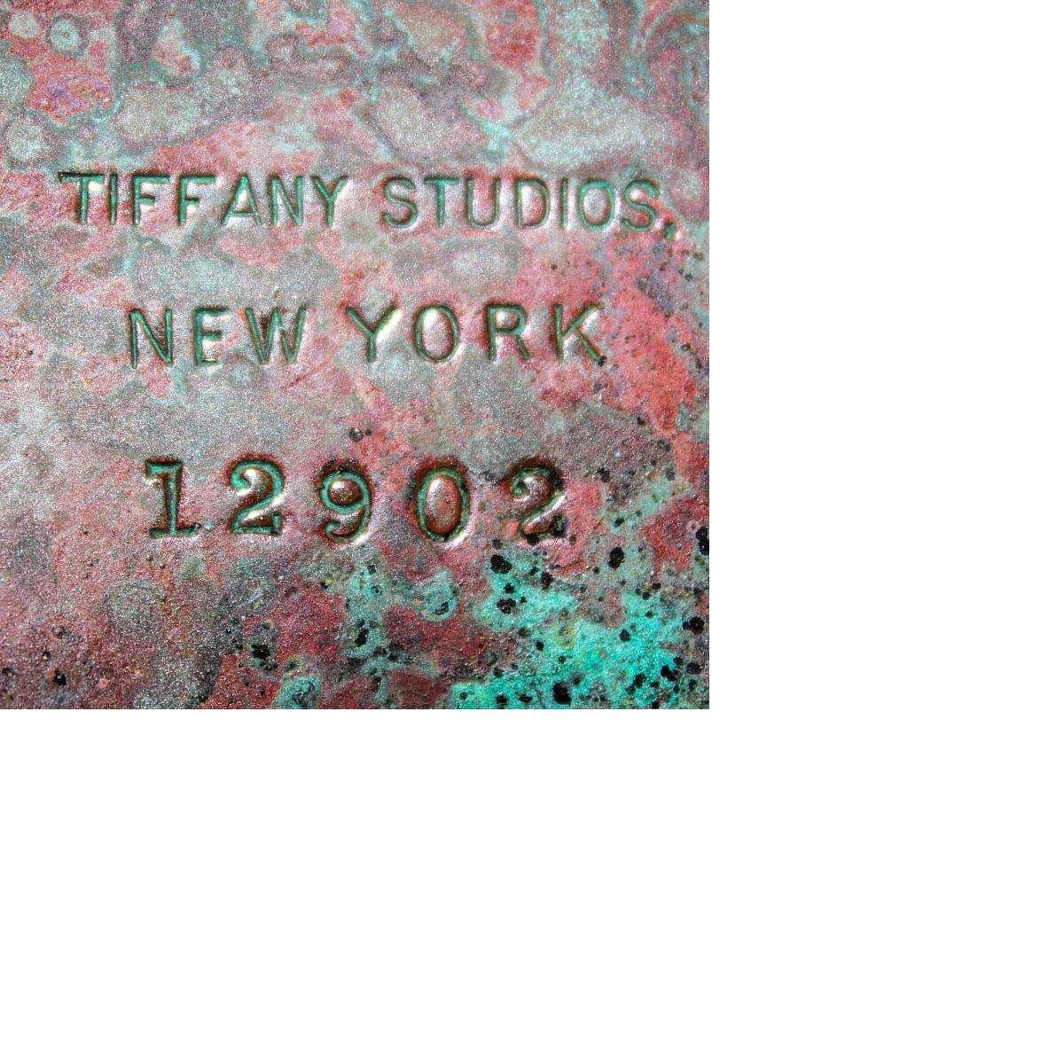 Tiffany Studios New York „Counterbalance Damascene“ Schreibtischlampe  (Patiniert) im Angebot