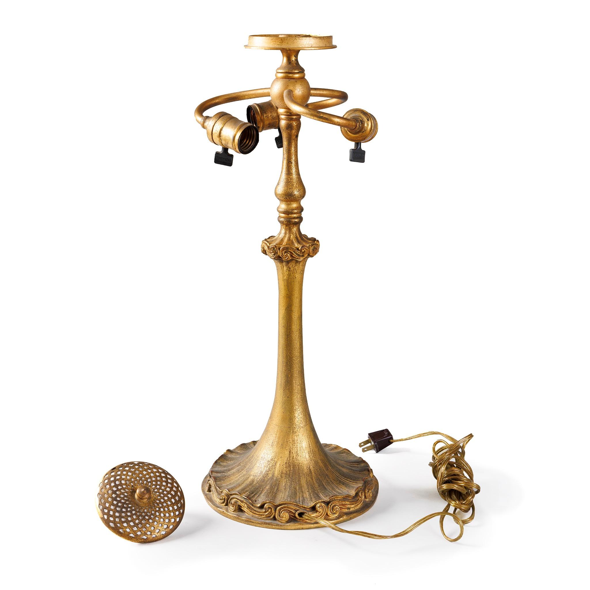 Art Nouveau Tiffany Studios New York “Dragonfly” Table Lamp
