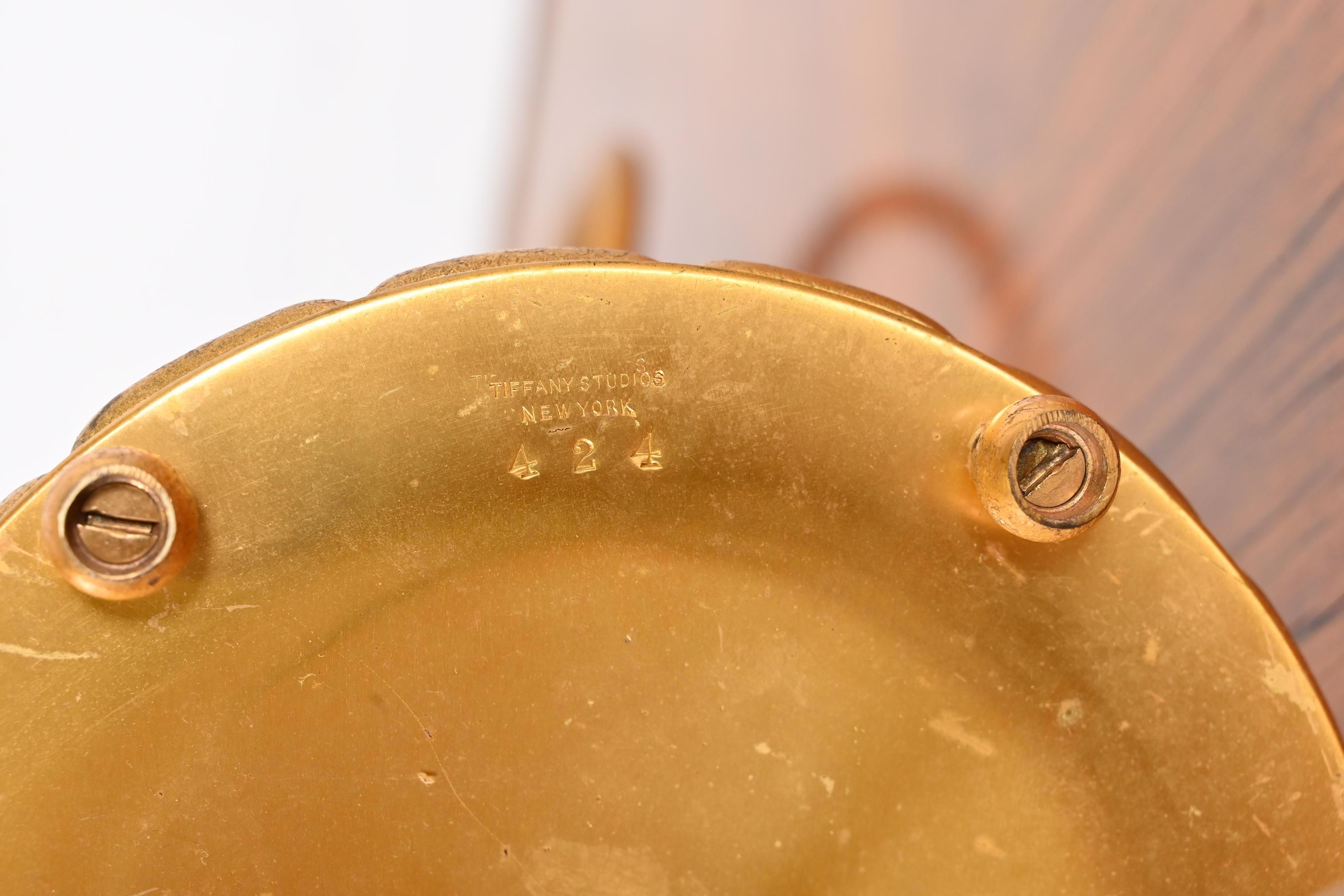 Tiffany Studios New York lampe de bureau à harpe en bronze doré, vers 1910 en vente 10