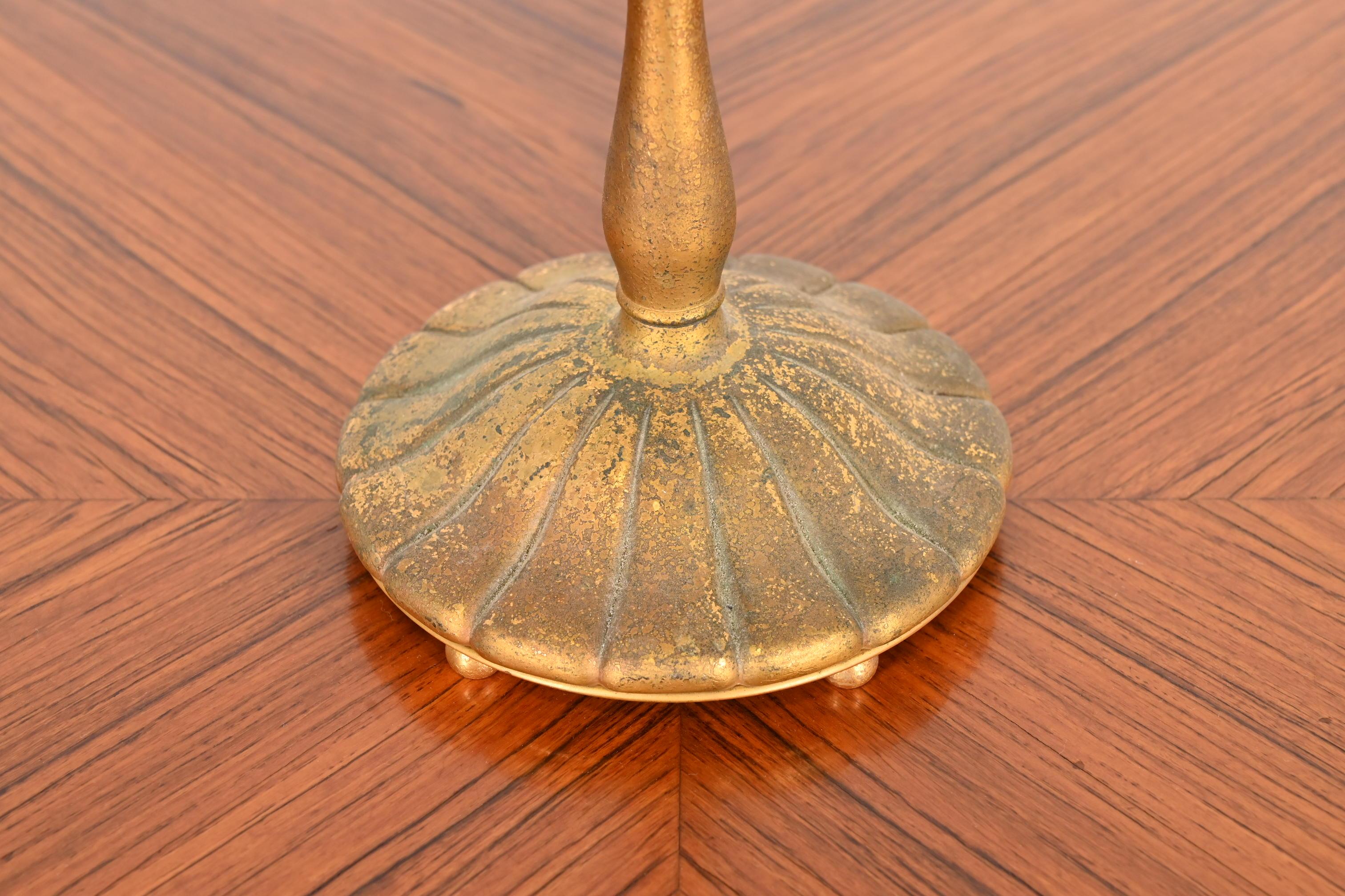 Vergoldete Bronze-Schreibtischlampe mit Harfe, Tiffany Studios, New York, um 1910 im Angebot 3