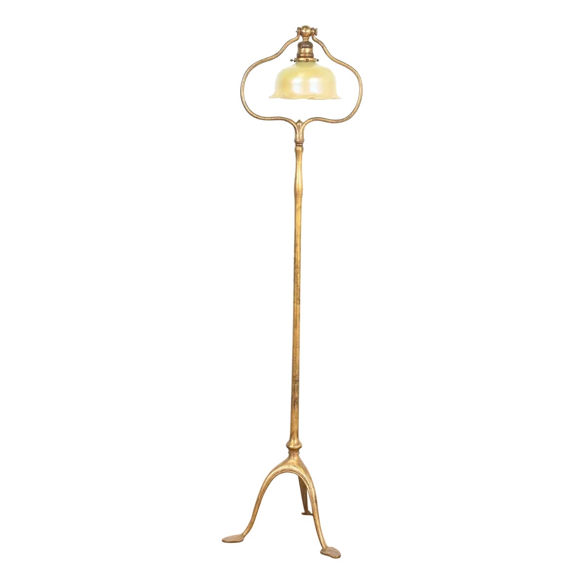 Tiffany Studios New York Lampadaire Harpe en bronze doré avec abat-jour en verre Favrile