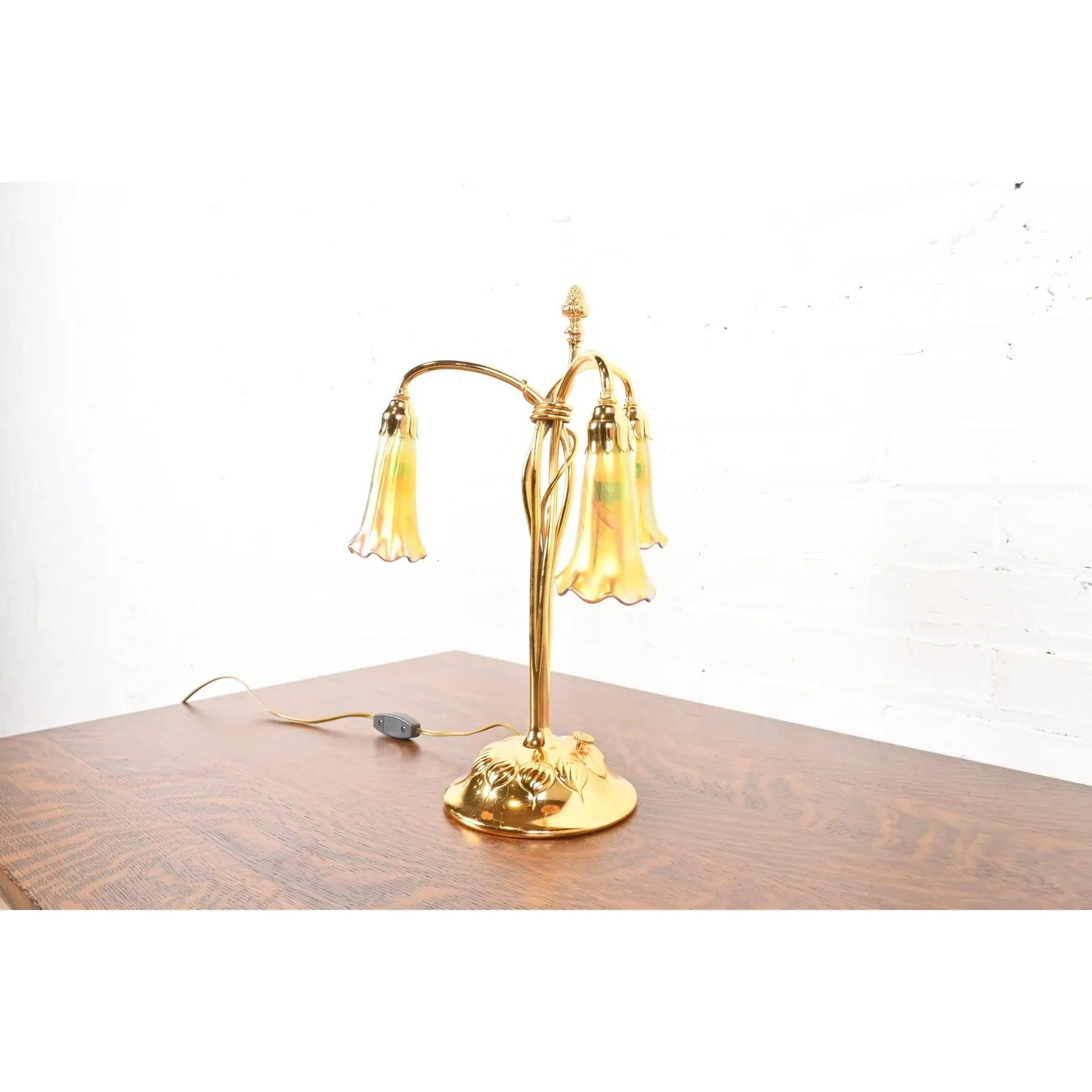 Tiffany Studios New York Gilt Bronze Three-Light Lily Table Lamp In Good Condition For Sale In South Bend, IN