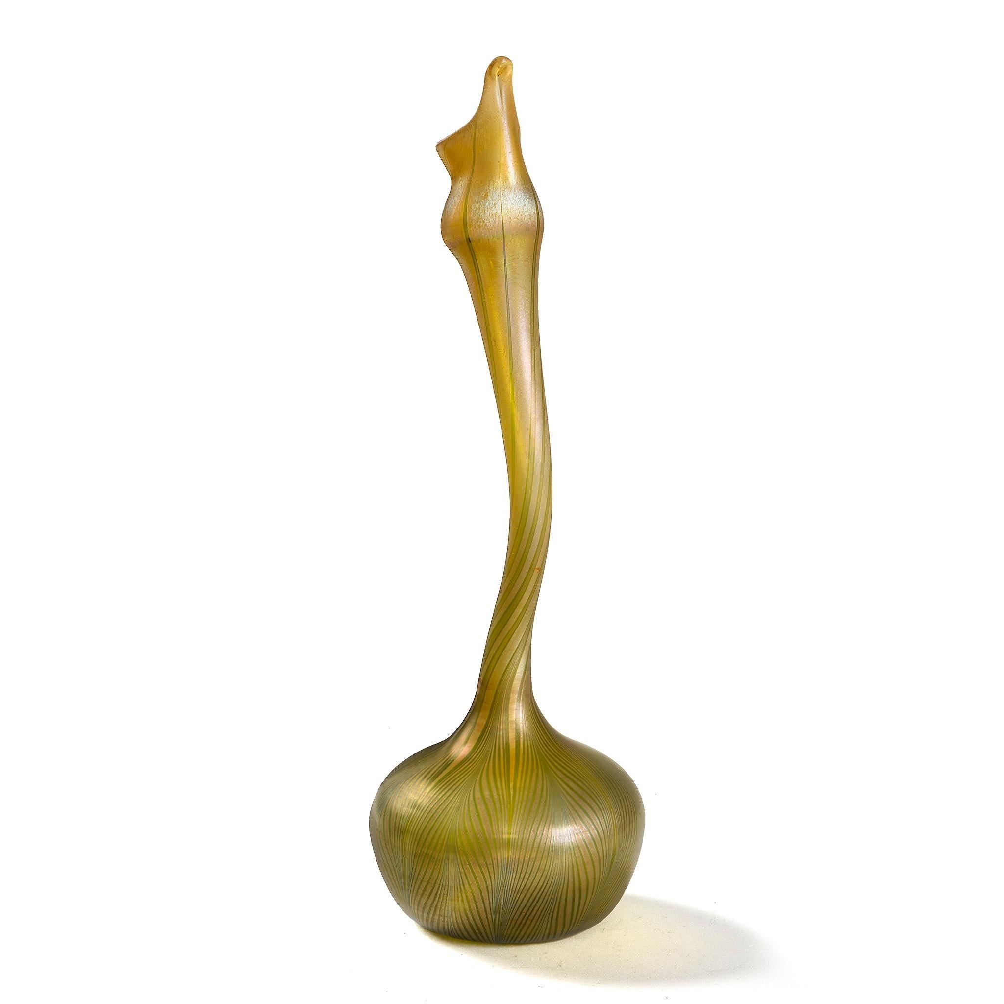 Jarrón de vidrio favrile 