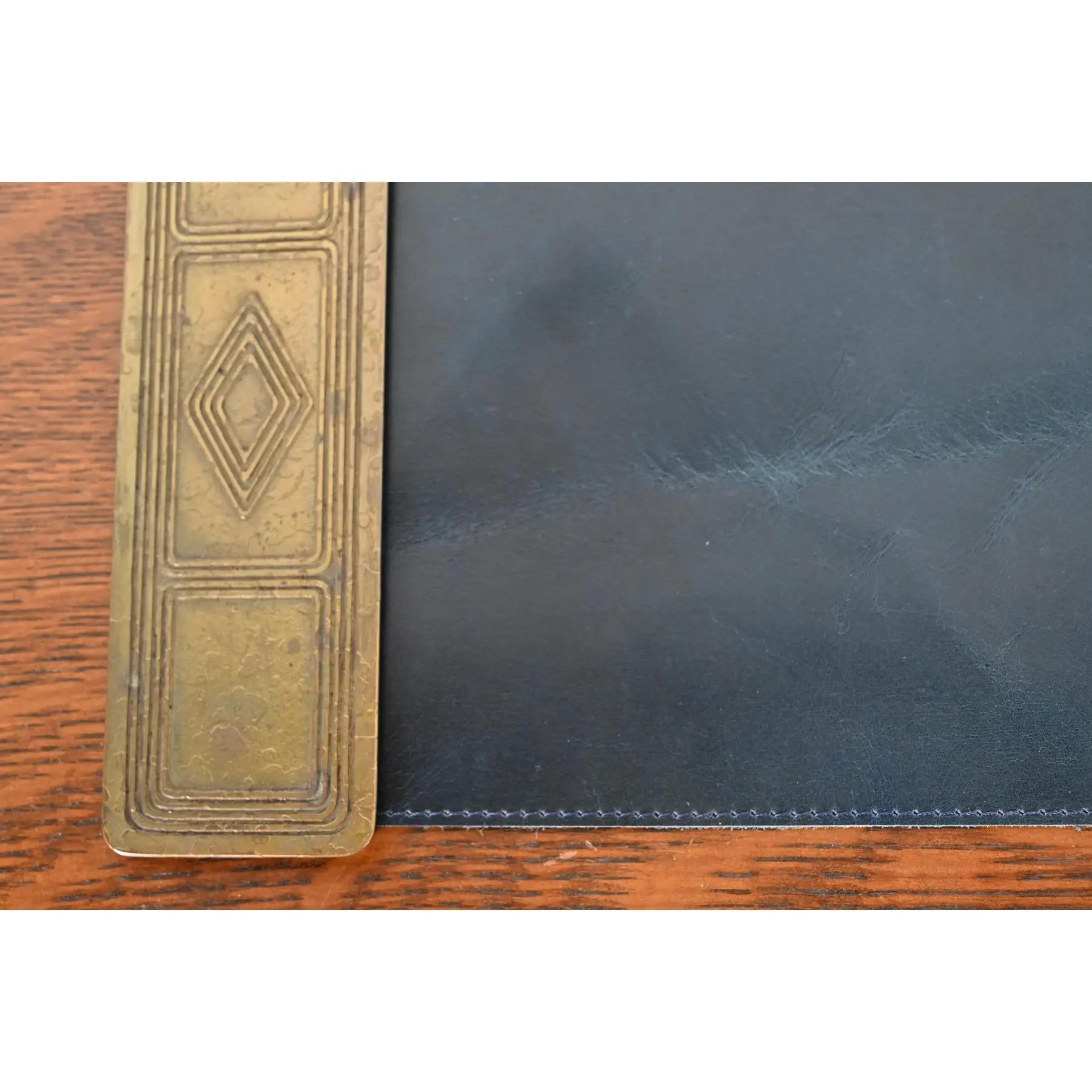 Tiffany Studios New York Graduate Pattern Bronze Blotter Ends (20. Jahrhundert) im Angebot