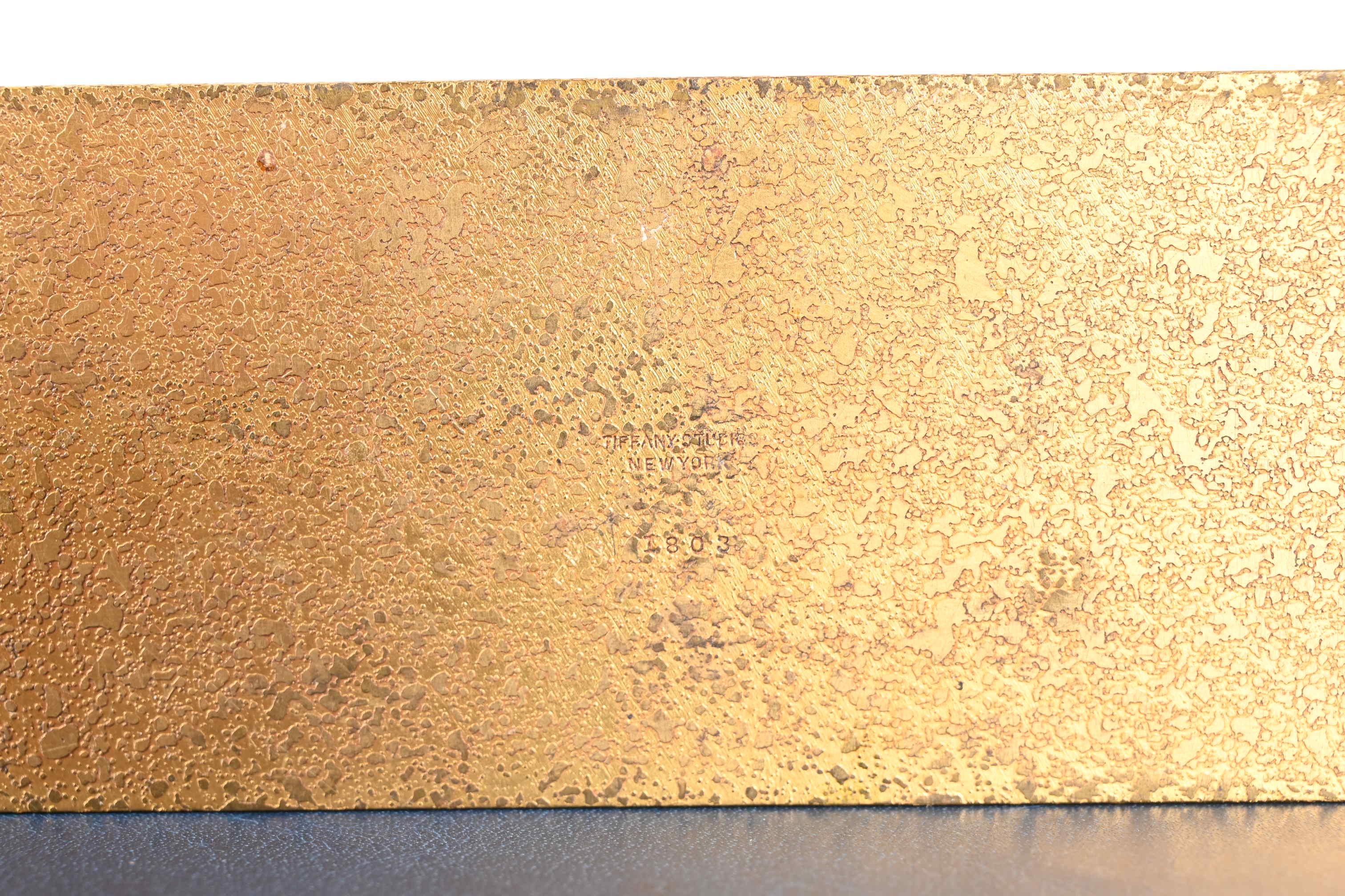Tiffany Studios New York Graduate Pattern Bronze Doré Briefständer im Angebot 3