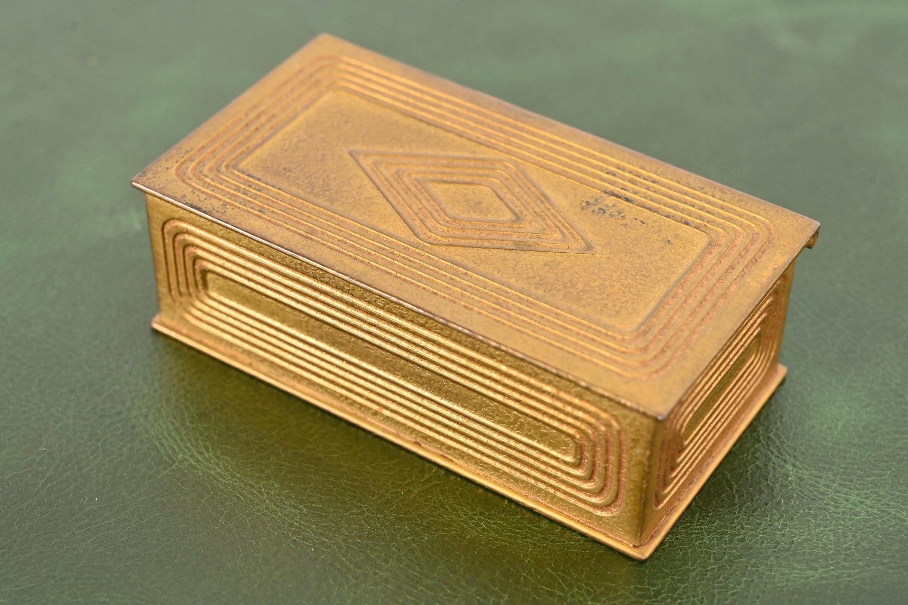 Eine wunderschöne antike Arts & Crafts oder Art Deco Periode vergoldete Bronze 