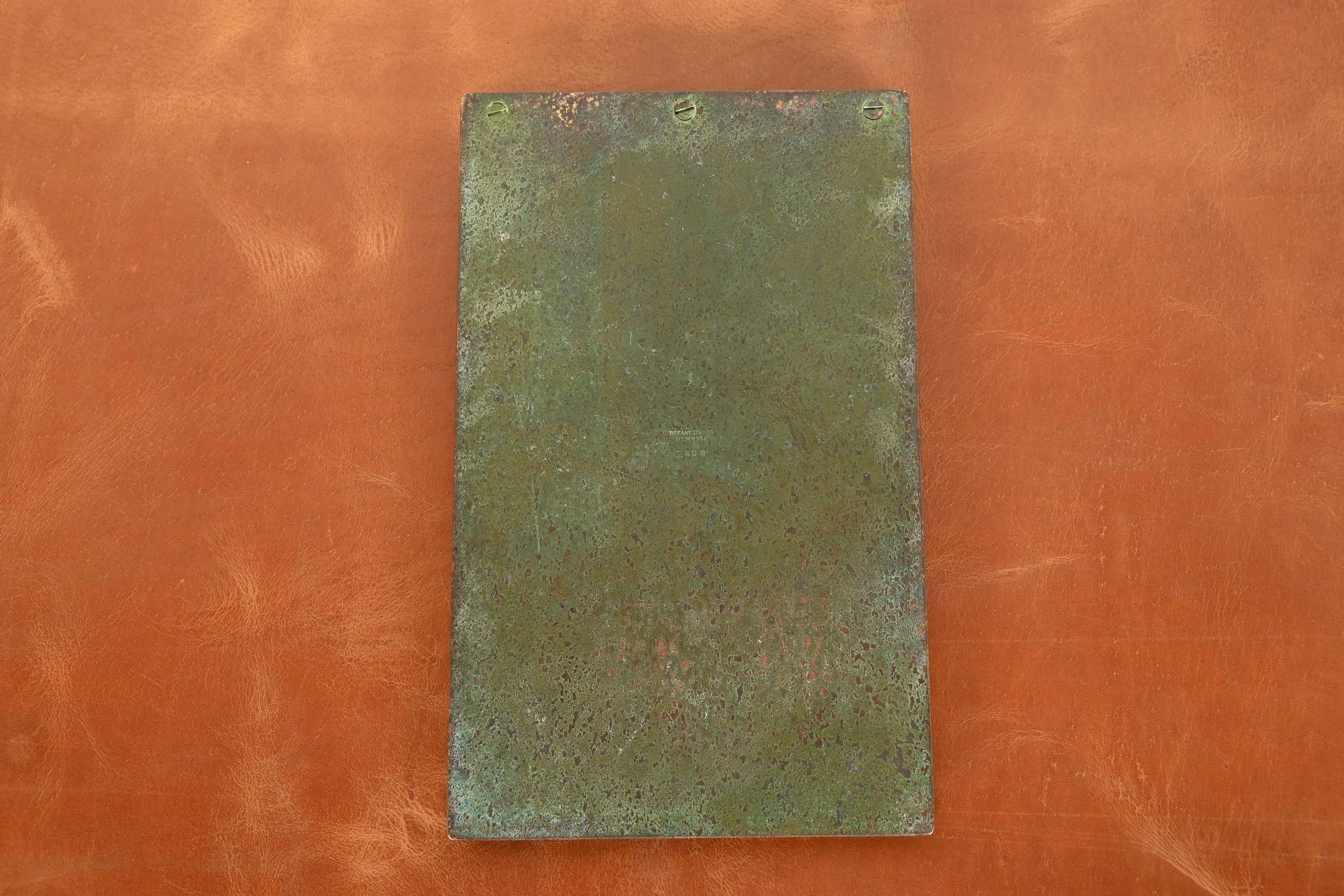 Tiffany Studios New York Notepad-halter aus Bronze mit Graduate-Muster im Angebot 4
