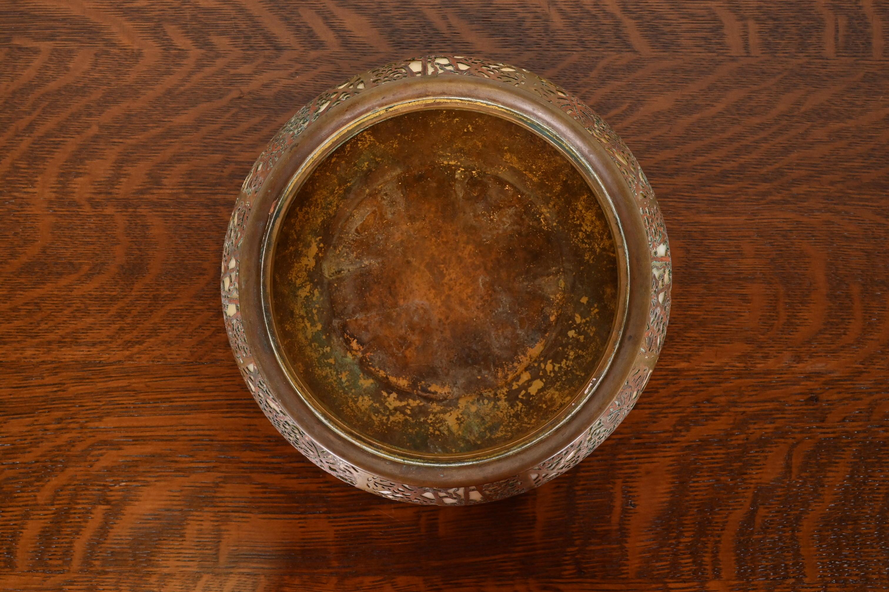 20th Century Tiffany Studios New York Grapevine Bronze and Favrile Slag Glass Jardiniere