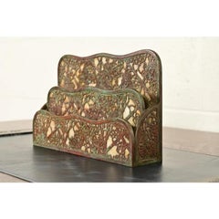 Porta lettere in bronzo e vetro scoria Favrile di Tiffany Studios New York