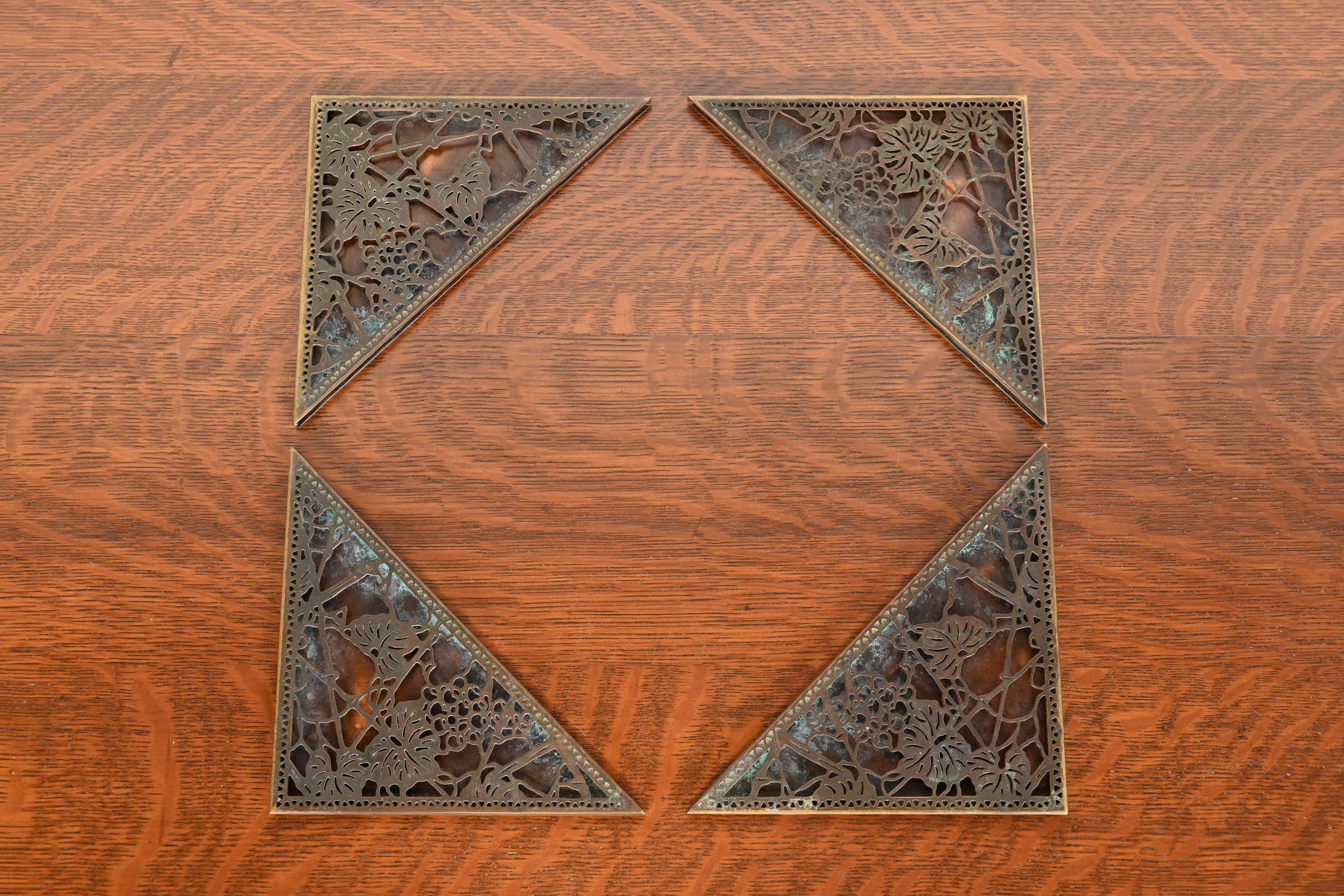 Tiffany Studios New York Grapevine Bronze Blotter Corners In Good Condition For Sale In South Bend, IN