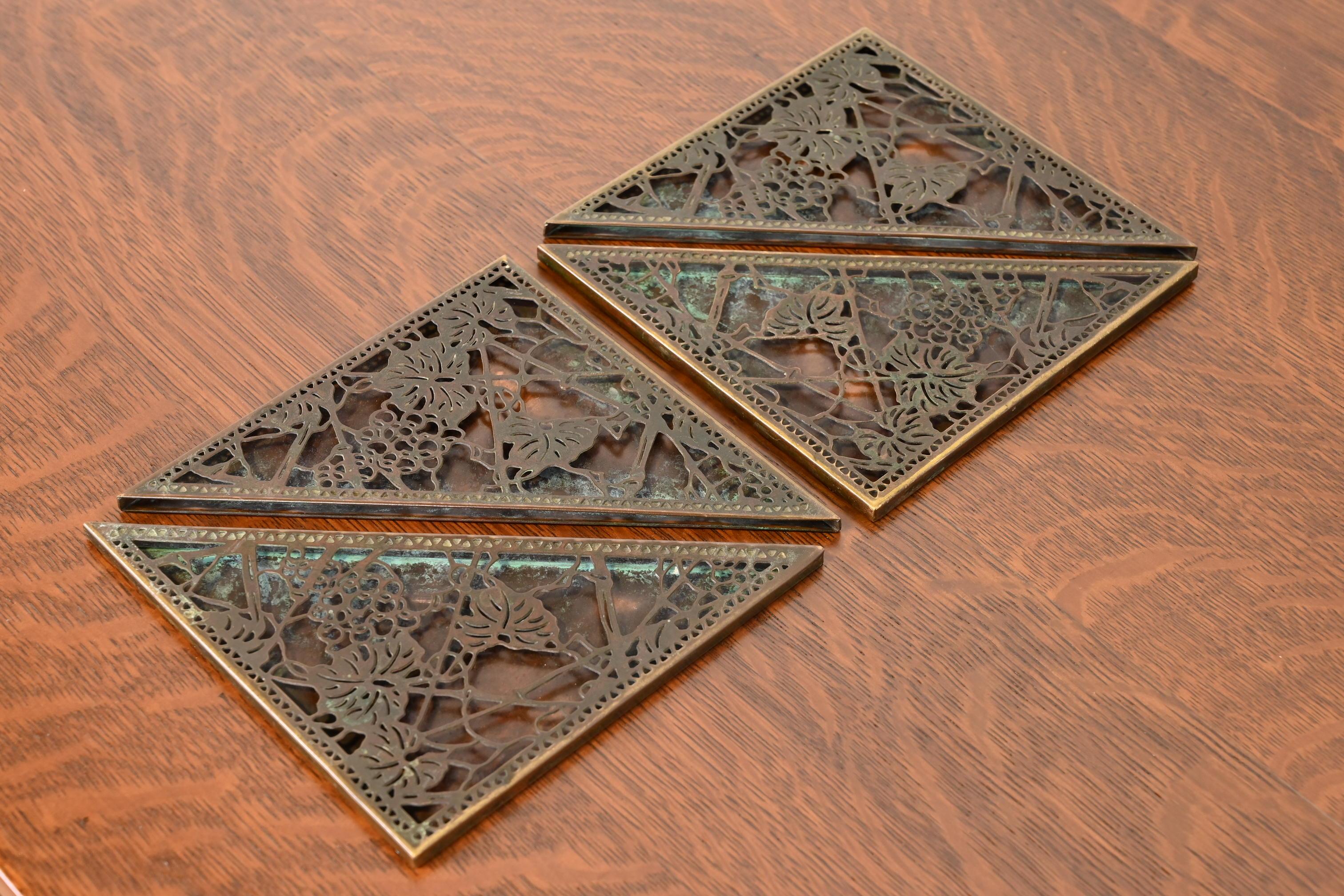 Tiffany Studios New York Grapevine Bronze Blotter Corners For Sale 3