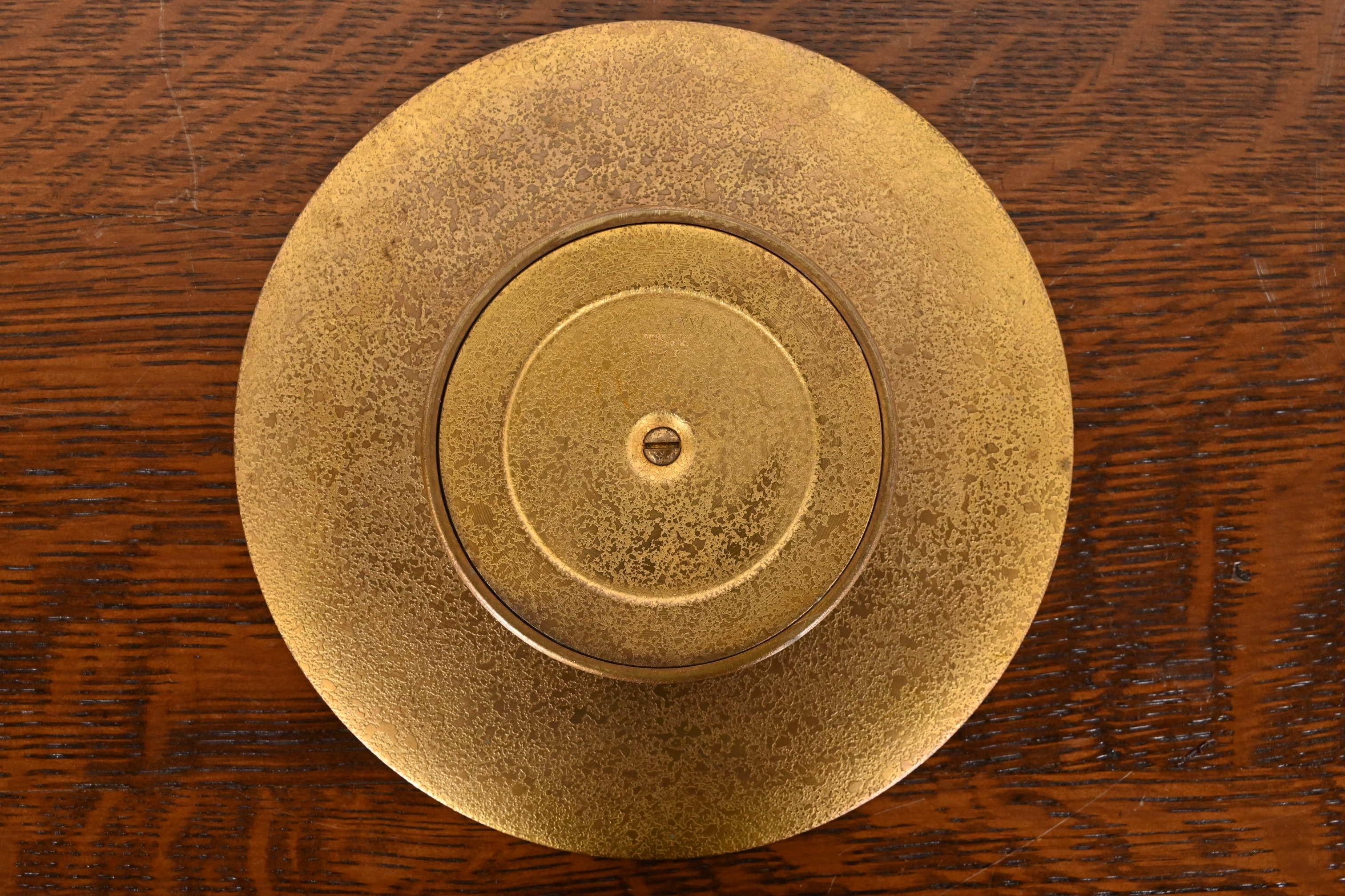 Tiffany Studios New York Griechischer Schlüssel Bronze Doré Fuß Charger Teller oder Tazza im Angebot 1