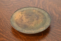 Tiffany Studios New York Griechischer Schlüssel Bronze-Platten- oder Tablettteller mit Fuß aus Bronze