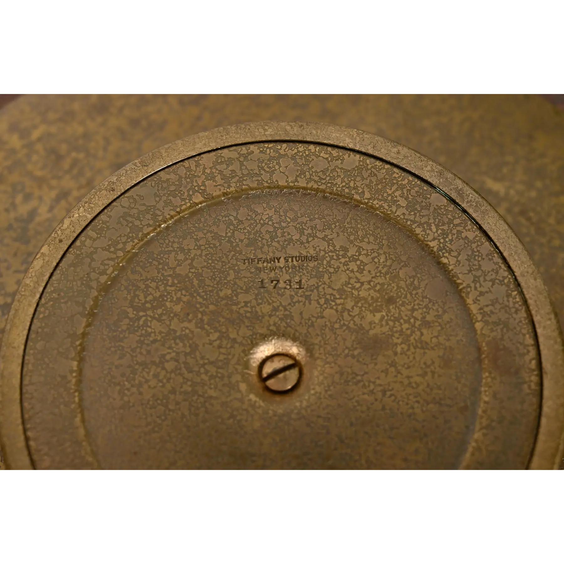 Tiffany Studios New York Griechischer Schlüssel Bronze-Platten- oder Tablettteller mit Fuß aus Bronze im Angebot 2