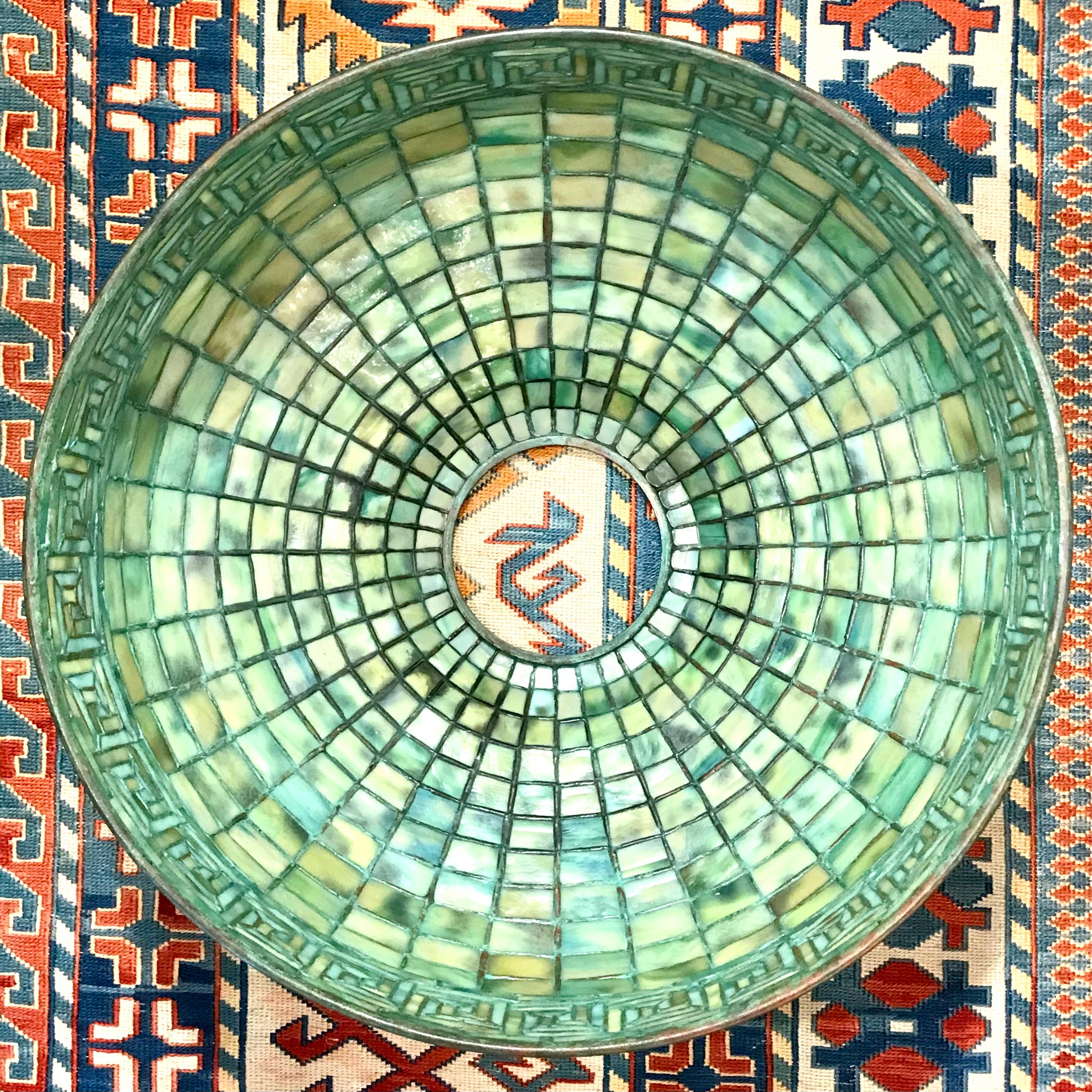 Tiffany Studios New York “Greek Key” Table Lamp For Sale 3