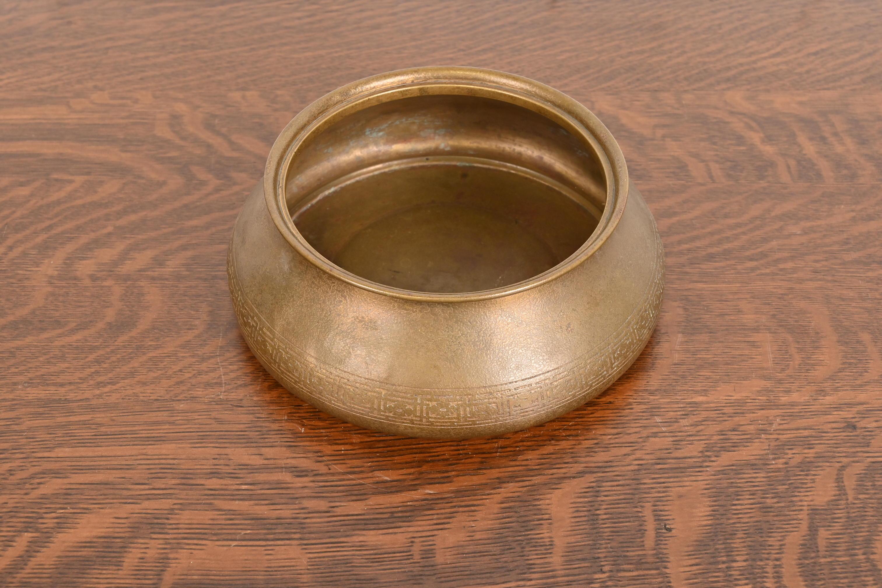 Américain Tiffany Studios New York Grande jardinière en bronze en vente