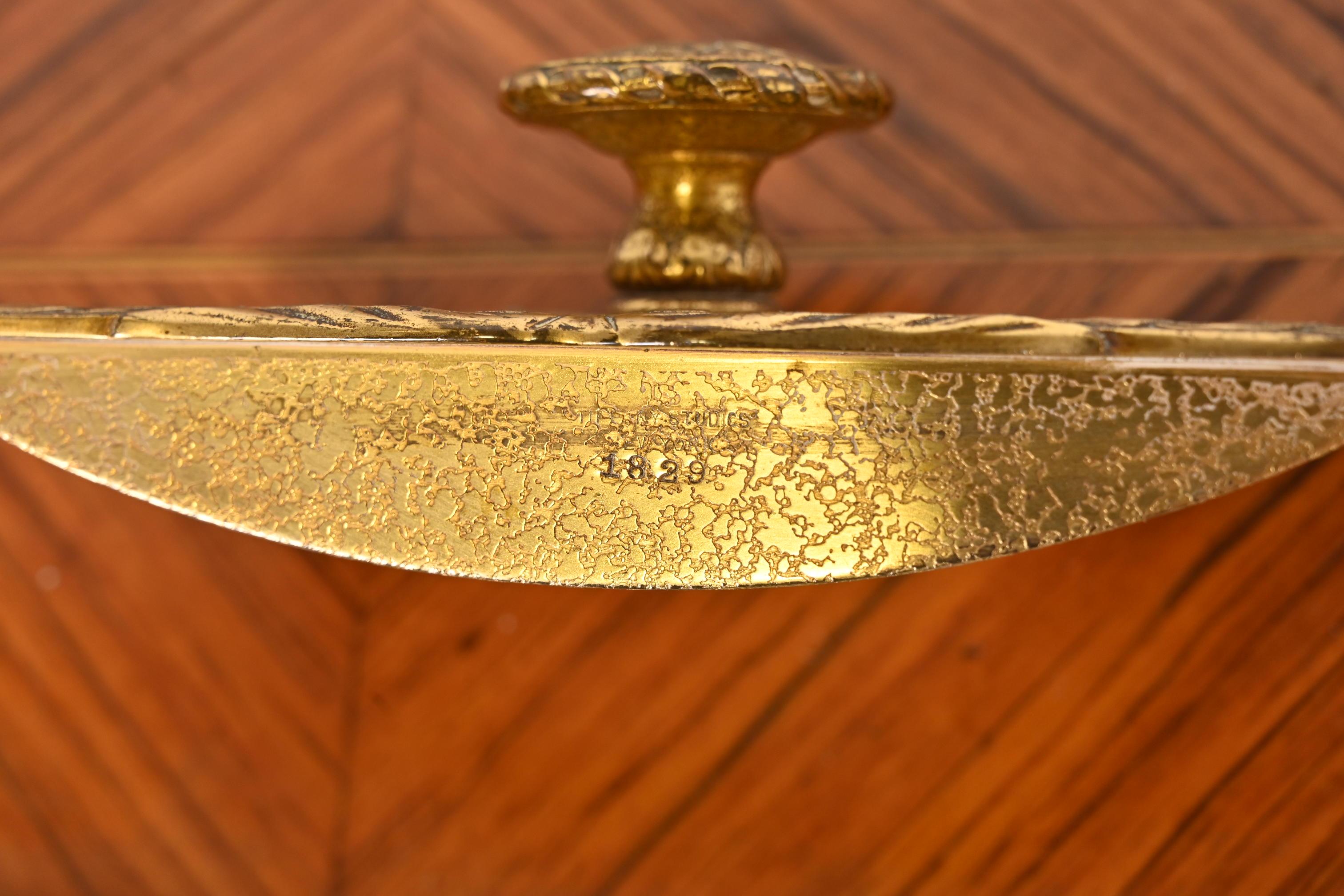 Tiffany Studios, New York, Louis XVI.-Schaukelhocker aus vergoldeter Bronze, um 1910 im Angebot 7