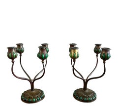 Coppia di candelieri in bronzo di Tiffany Studios New York, anni '30 circa