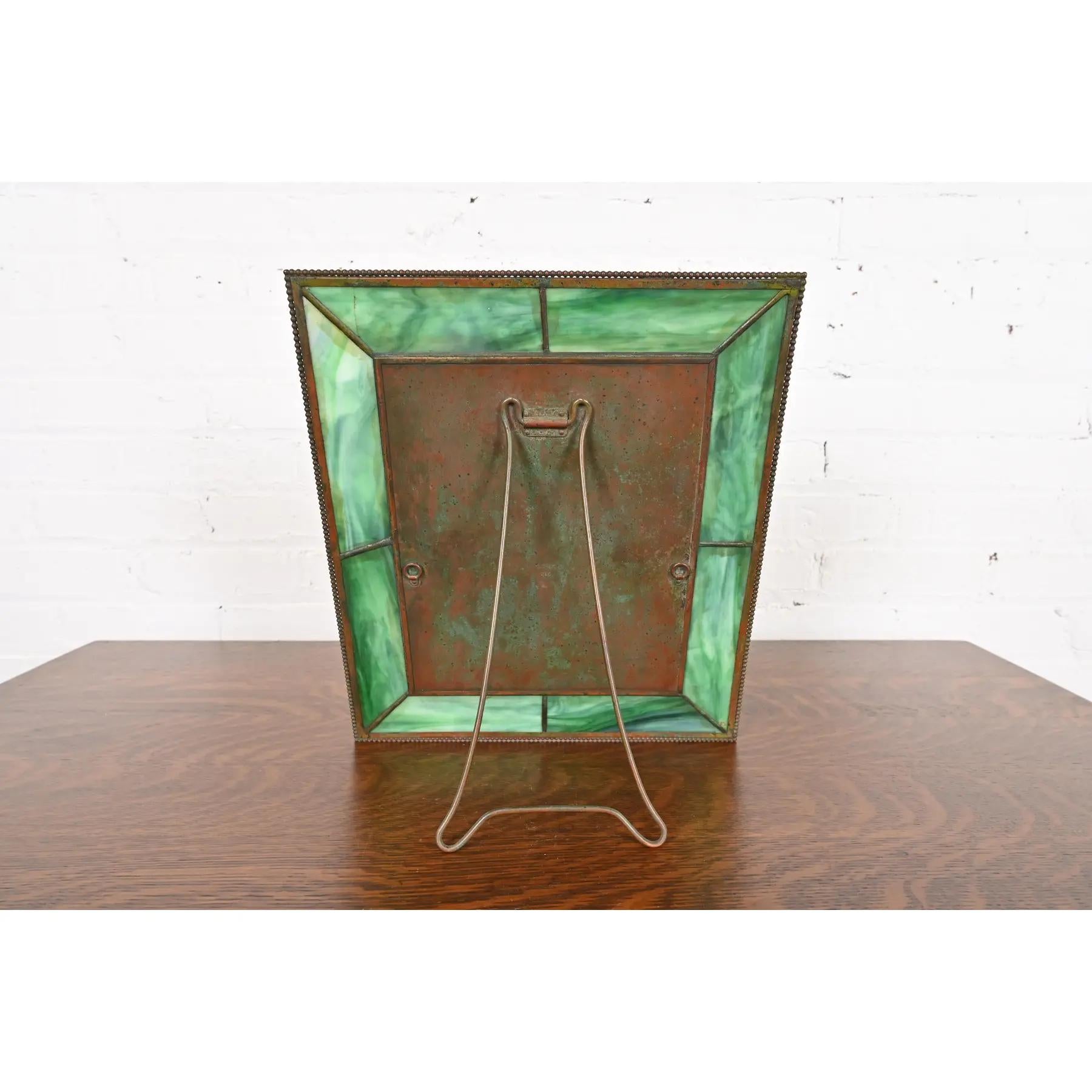 Marco Tiffany Studios Nueva York Bronce aguja de pino y vidrio verde escoria en venta 3