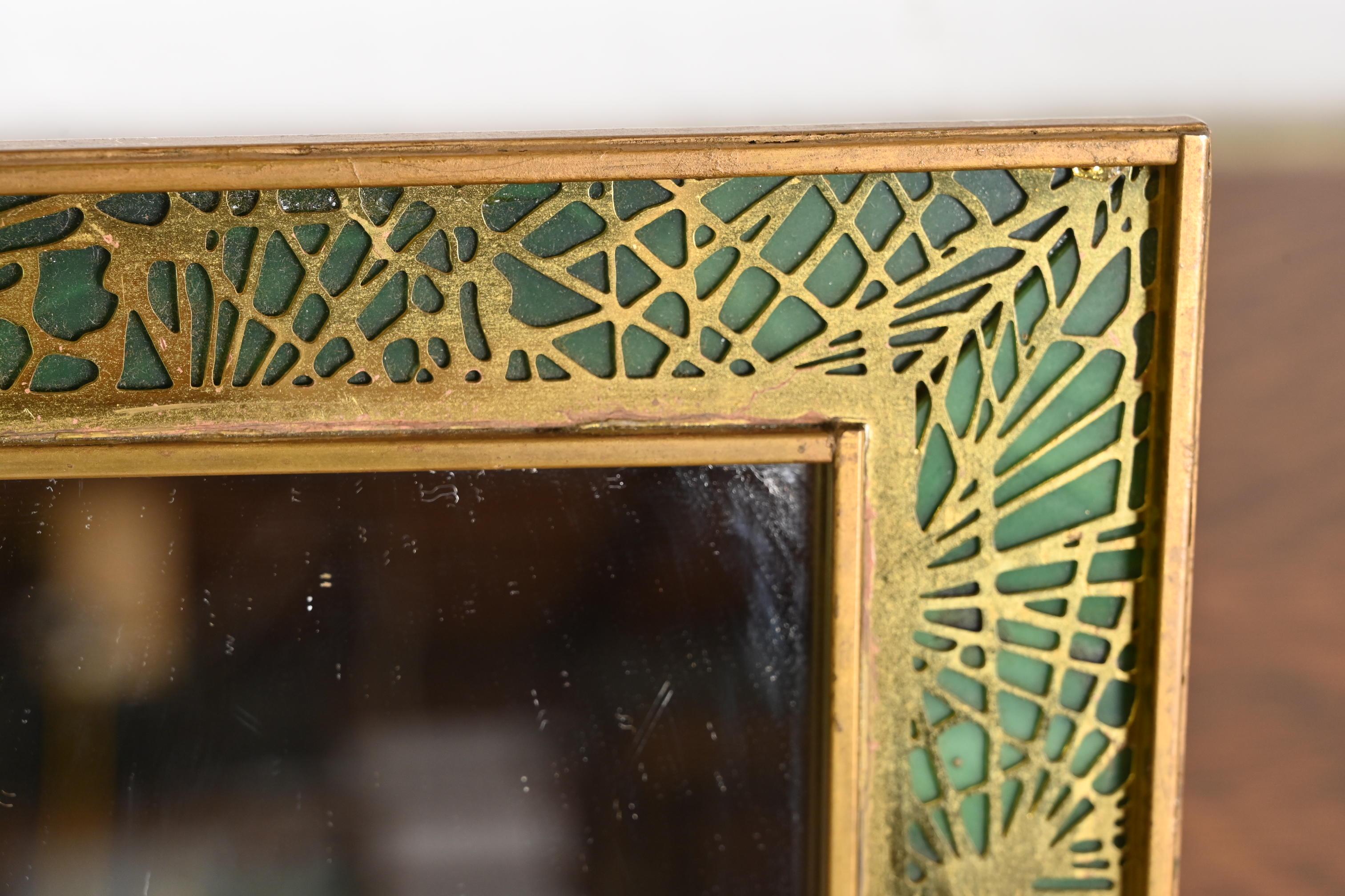 Tiffany Studios Nueva York Espejo de tocador con marco de bronce de agujas de pino y cristal de escoria en venta 2