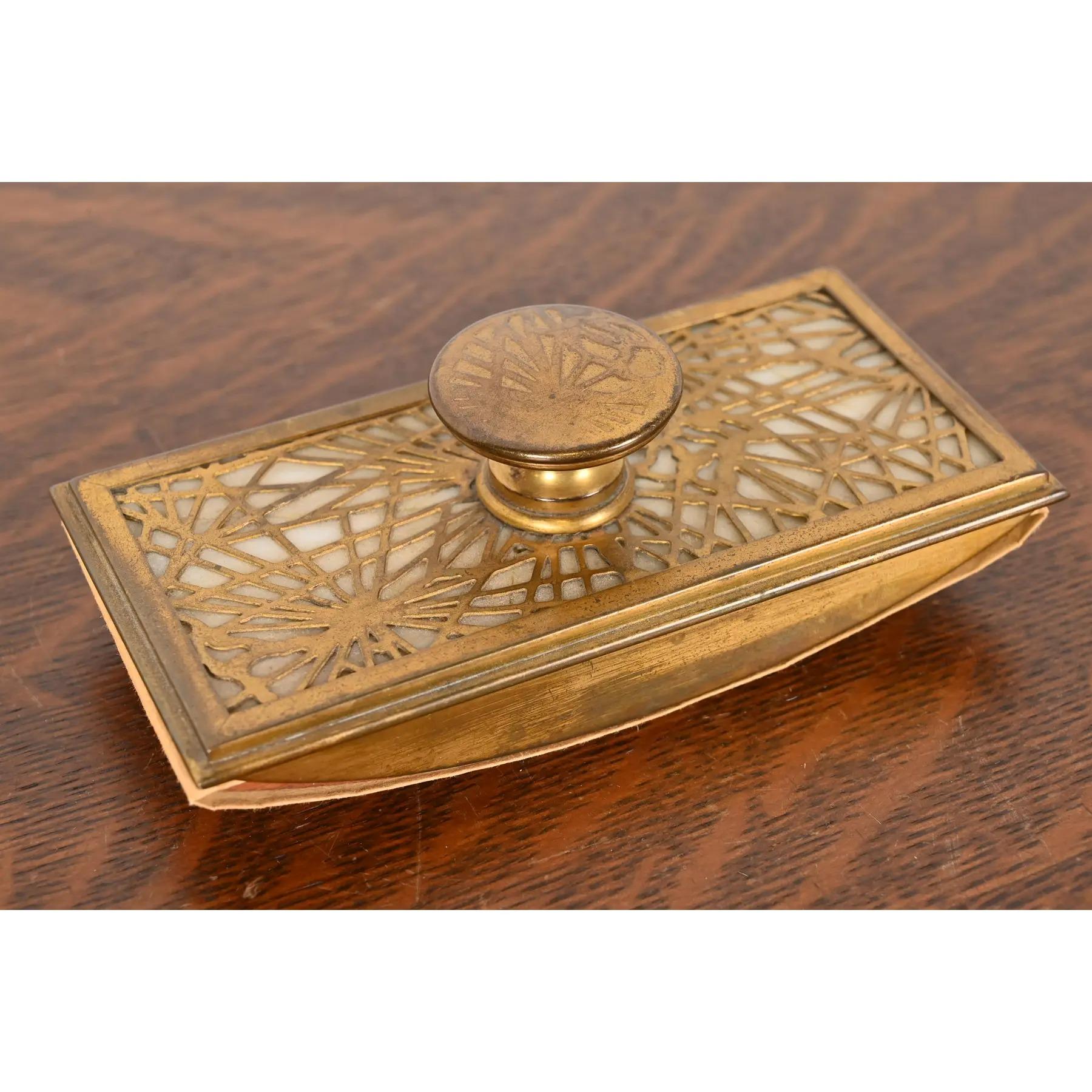 Tiffany Studios New York Pine Needle Bronze Doré and Favrile Slag Glass Desk Set For Sale 4