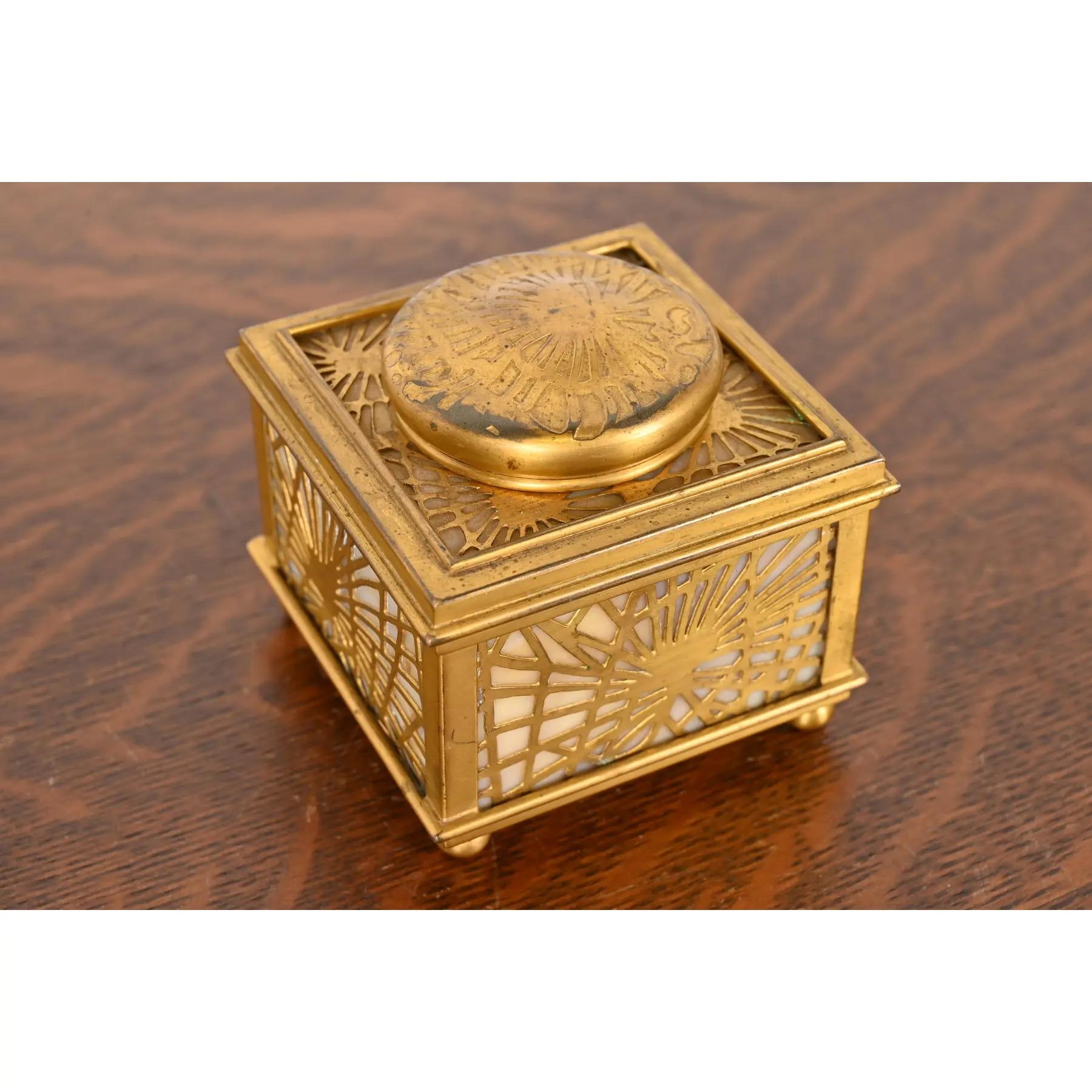 Tiffany Studios New York Pine Needle Bronze Doré and Favrile Slag Glass Inkwell In Good Condition For Sale In South Bend, IN