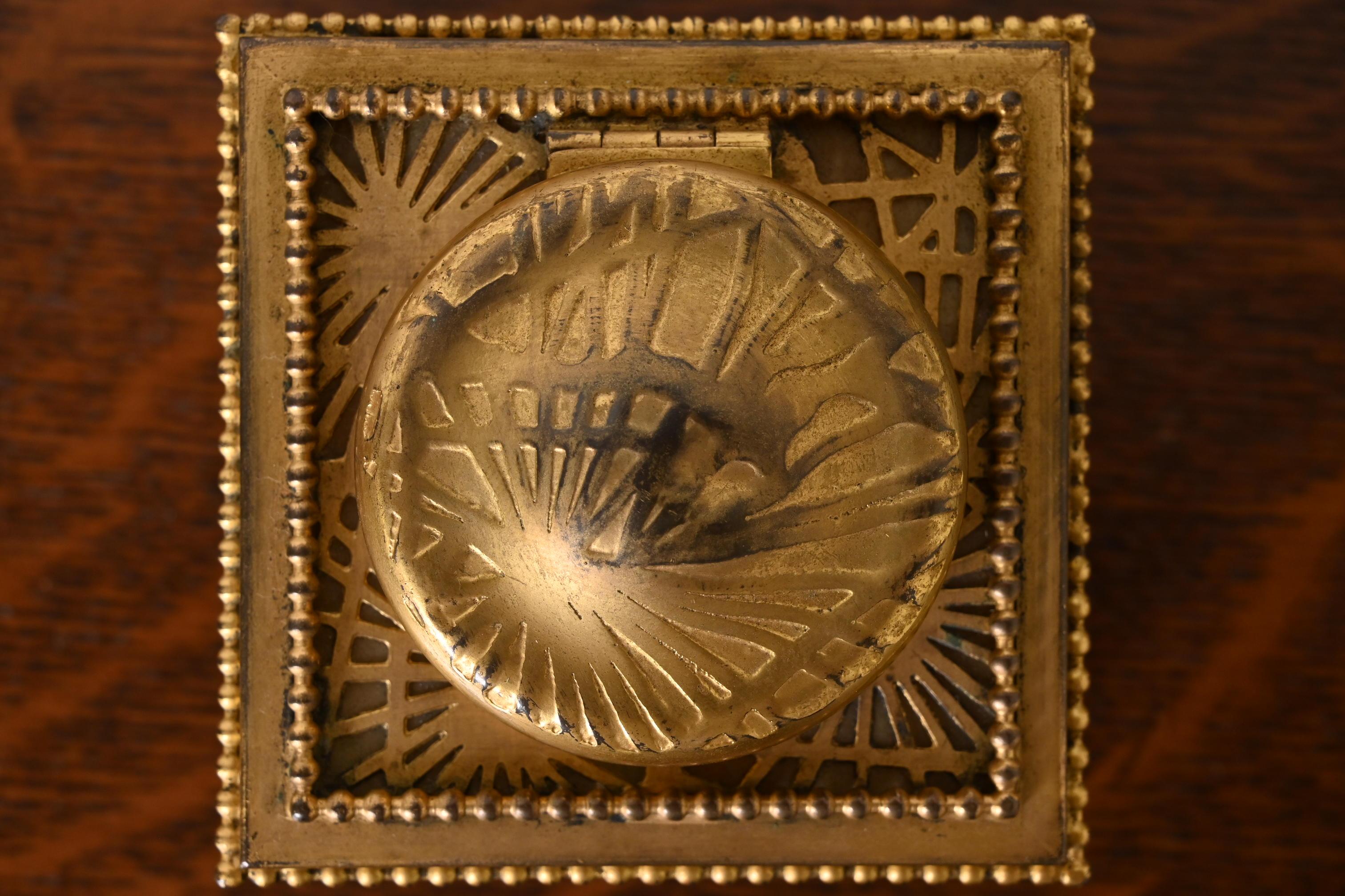 Tiffany Studios New York Pine Needle Bronze Doré and Slag Glass Inkwell In Good Condition In South Bend, IN