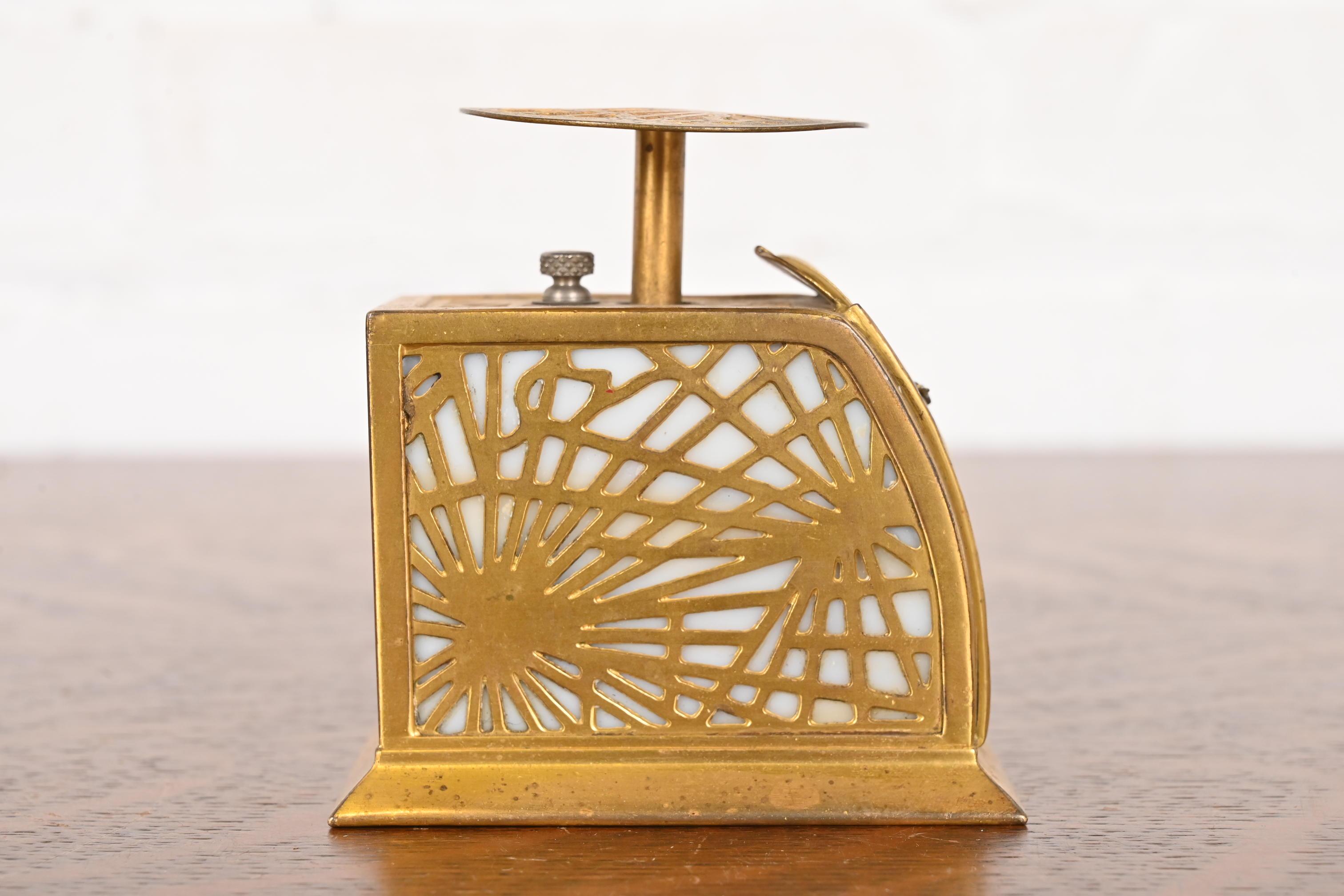 Tiffany Studios New York modello ago di pino in bronzo con scala postale Doré in vendita 3
